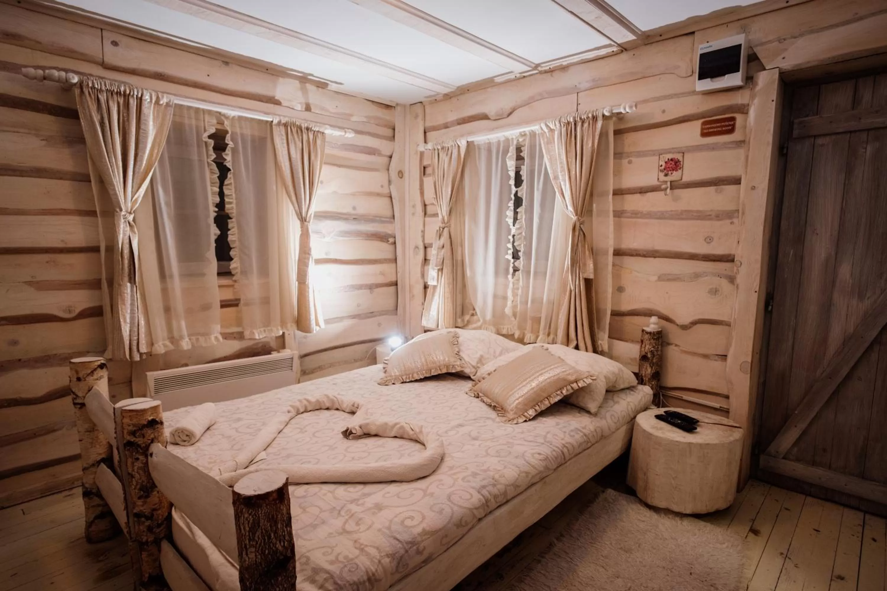 Bedroom in Kraljevsko selo Kotromanićevo
