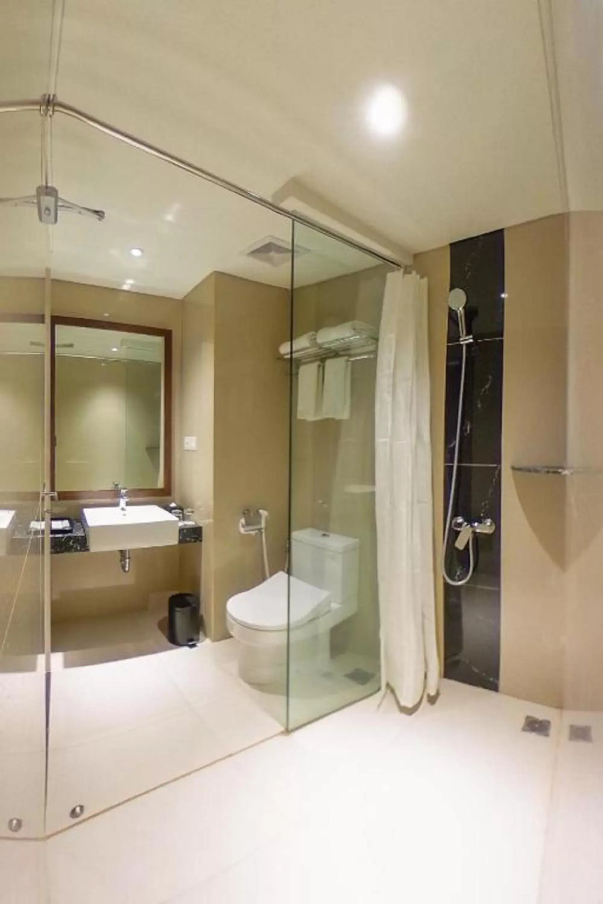 Bathroom in Great Diponegoro Hotel Surabaya