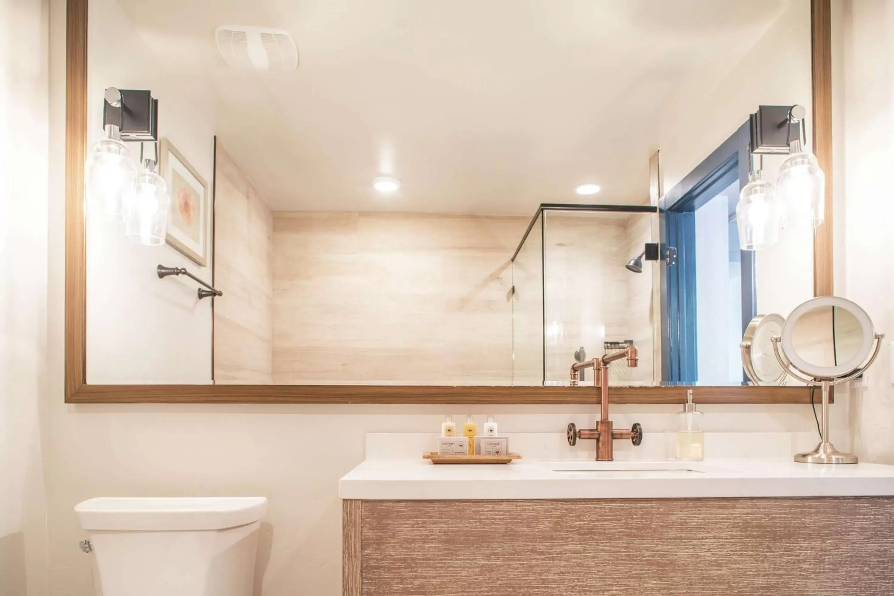 Bathroom in Cliffrose Springdale, Curio Collection By Hilton Bathroom in Cliffrose Springdale, Curio Collection By Hilton