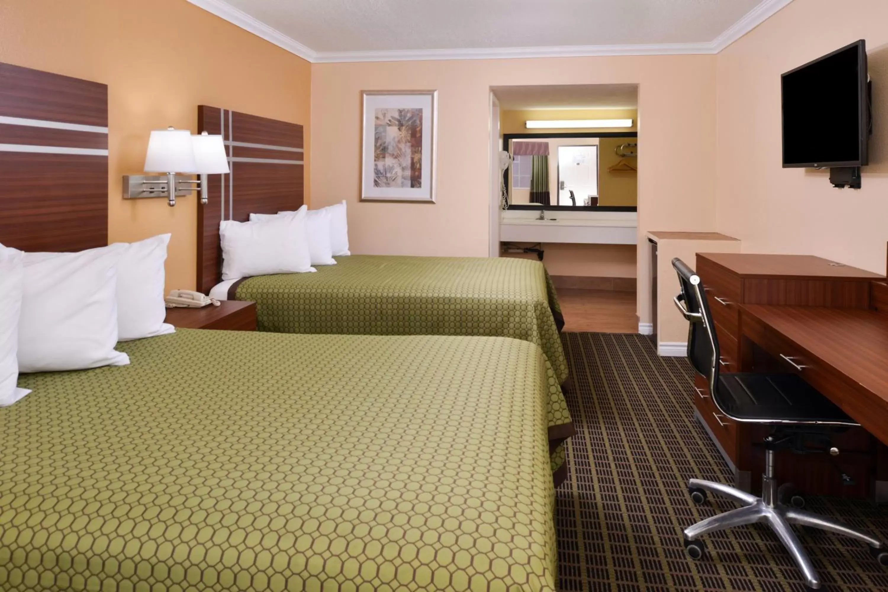Bedroom in Americas Best Value Inn - Azusa/Pasadena