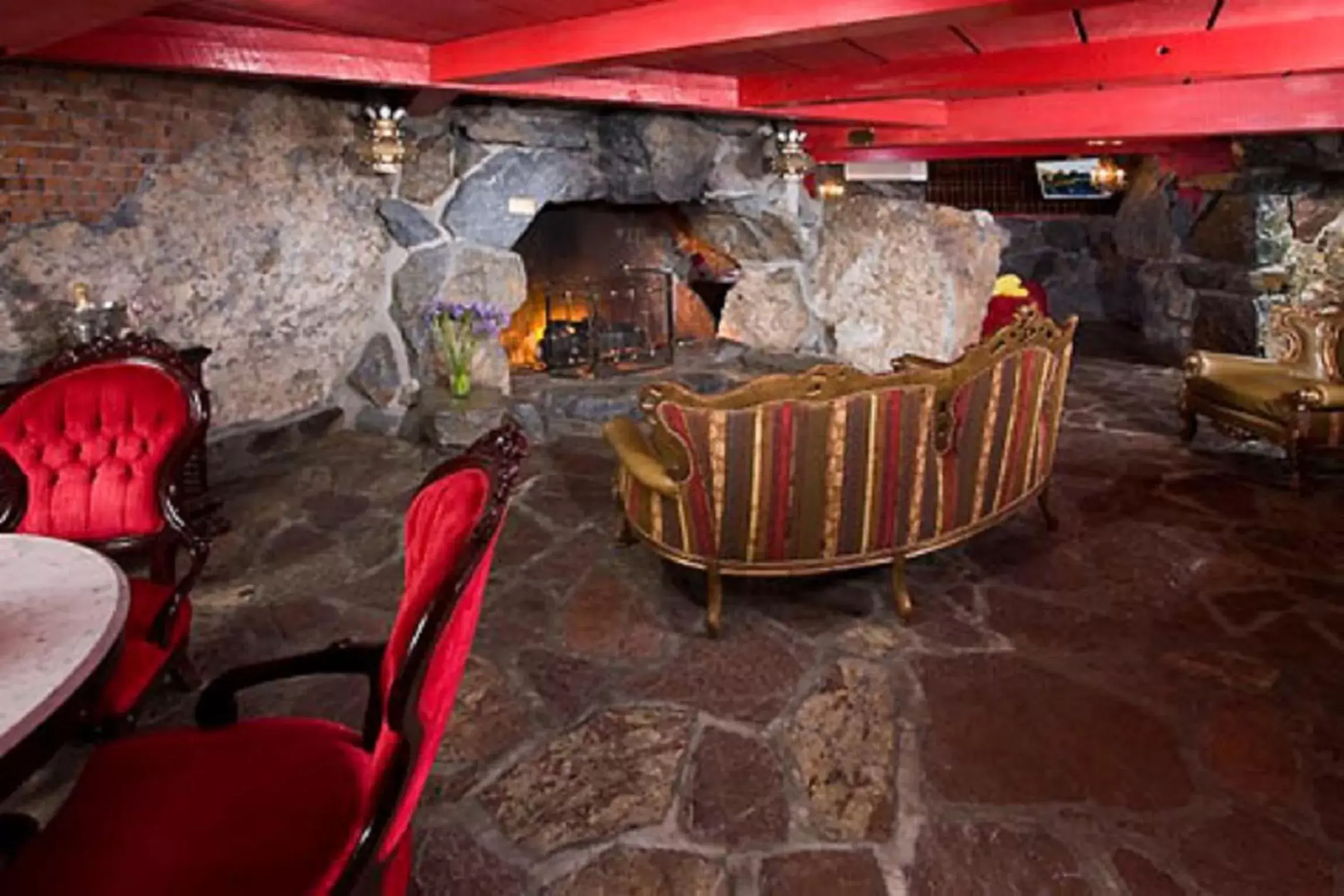 Lounge or bar in Madonna Inn