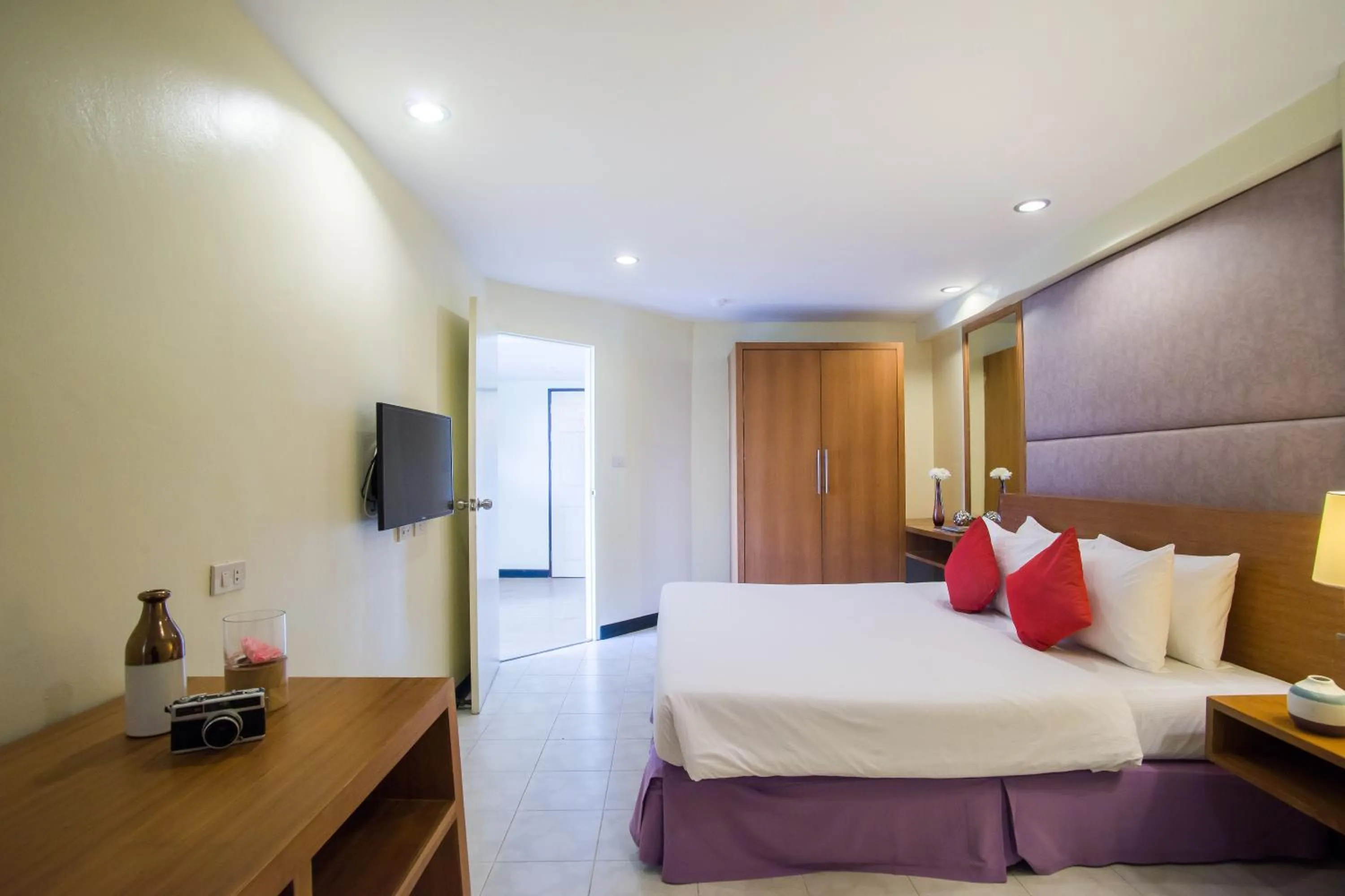 Bedroom, Bed in Bella Villa Metro