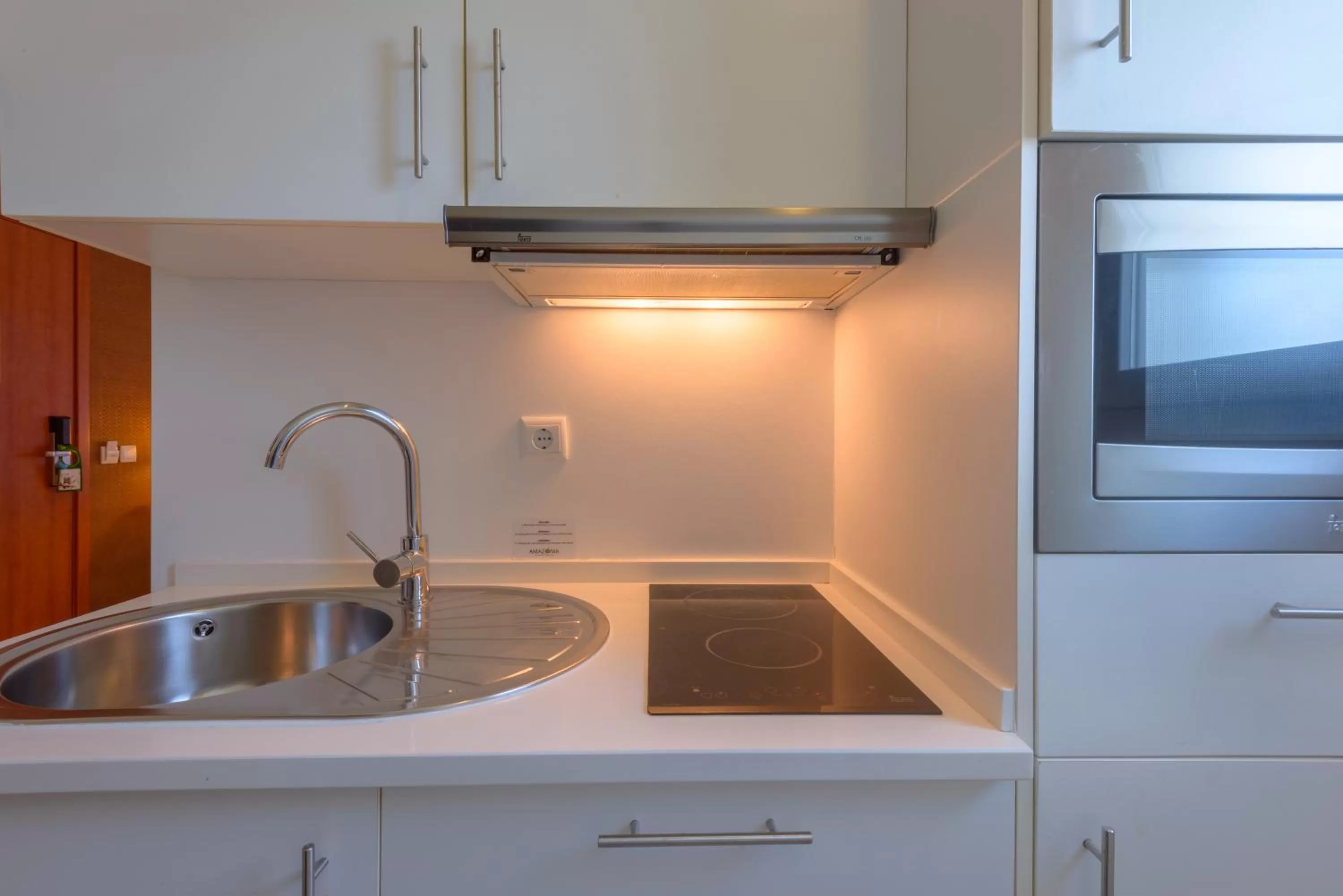 Kitchen or kitchenette in Amazonia Estoril Hotel