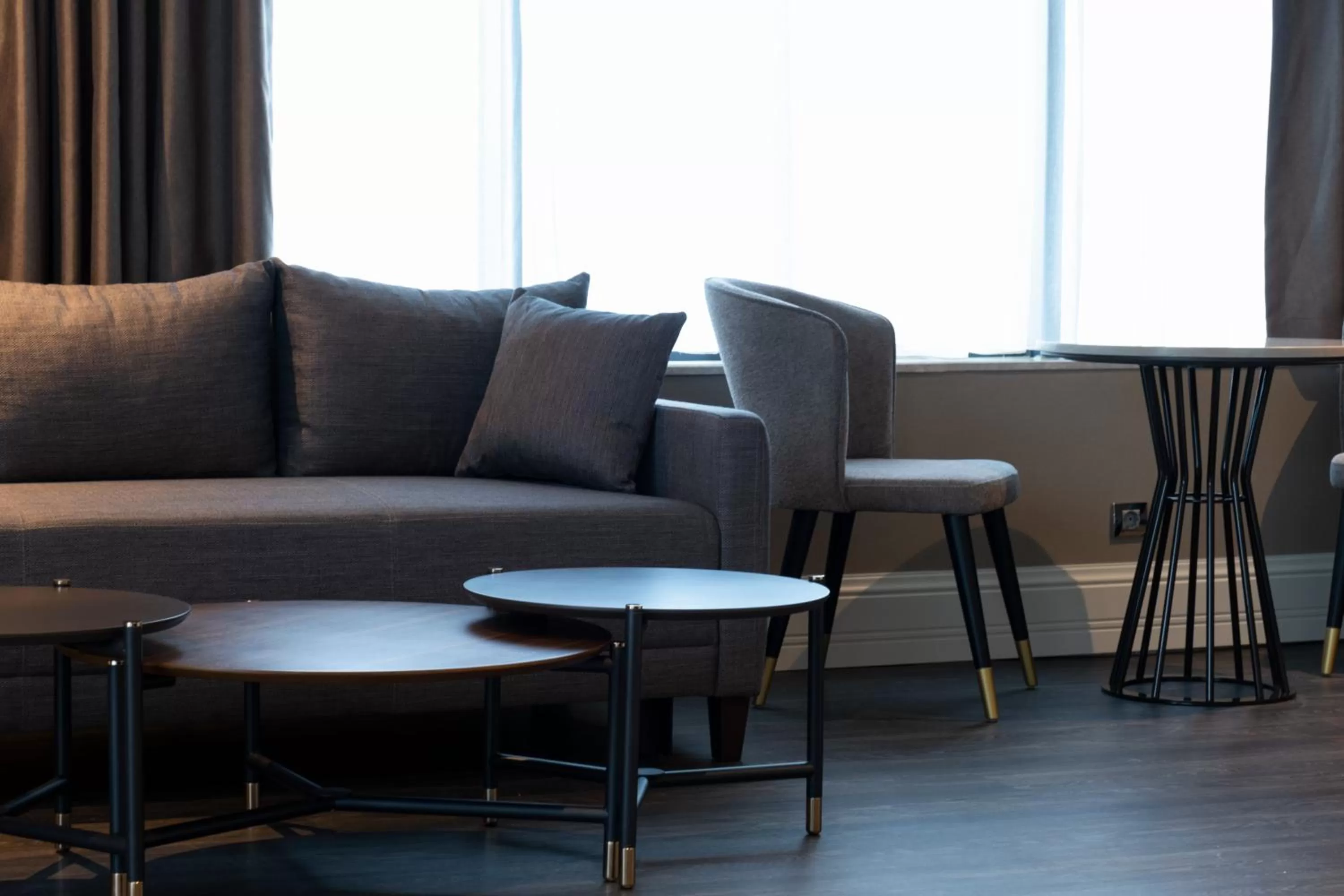 Living room, Seating Area in Windsor Hotel & Convention Center Istanbul