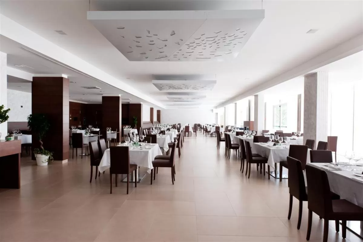 Restaurant/places to eat in Vea Resort Hotel