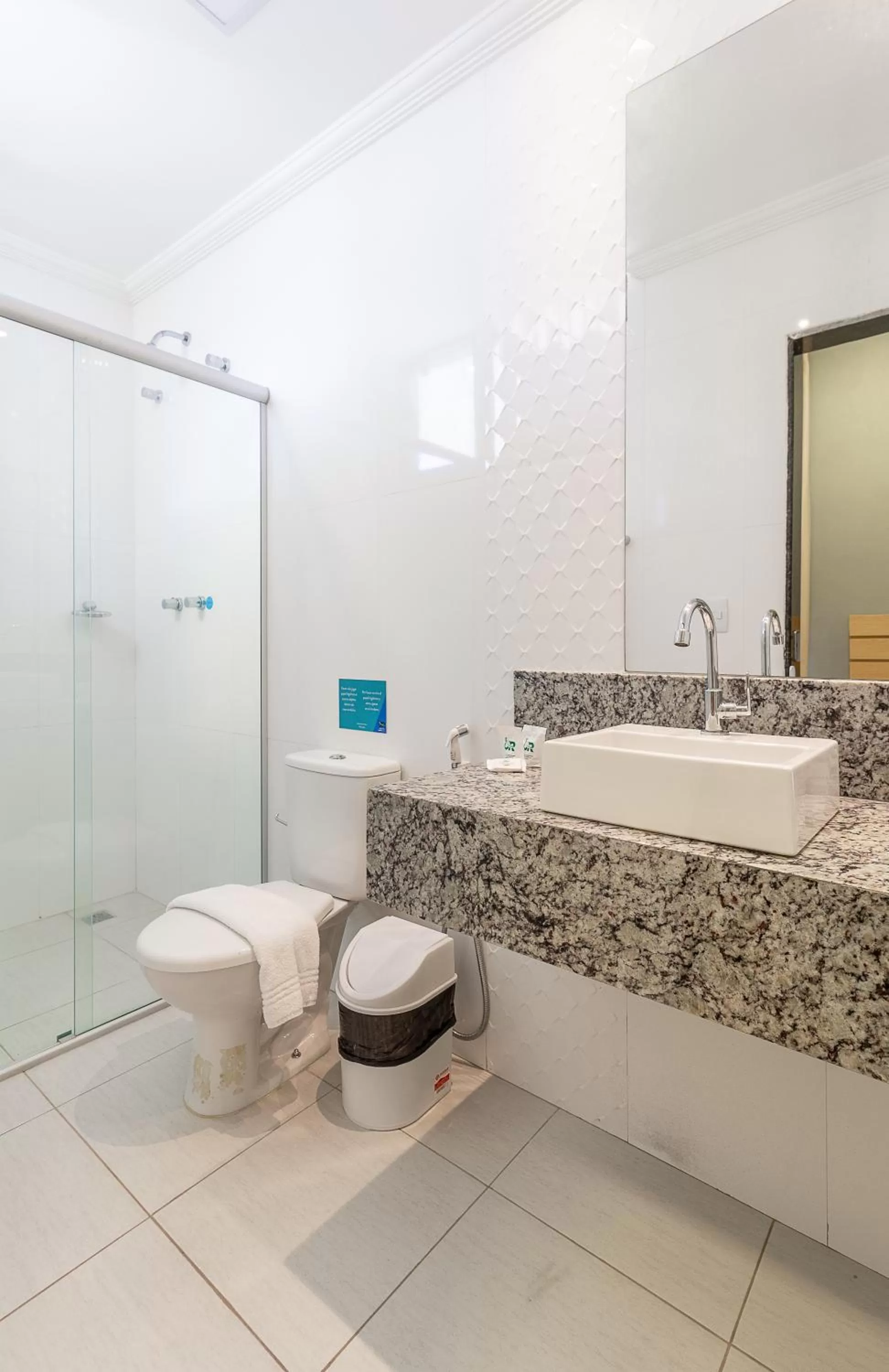 Bathroom in Porto Mar Hotel