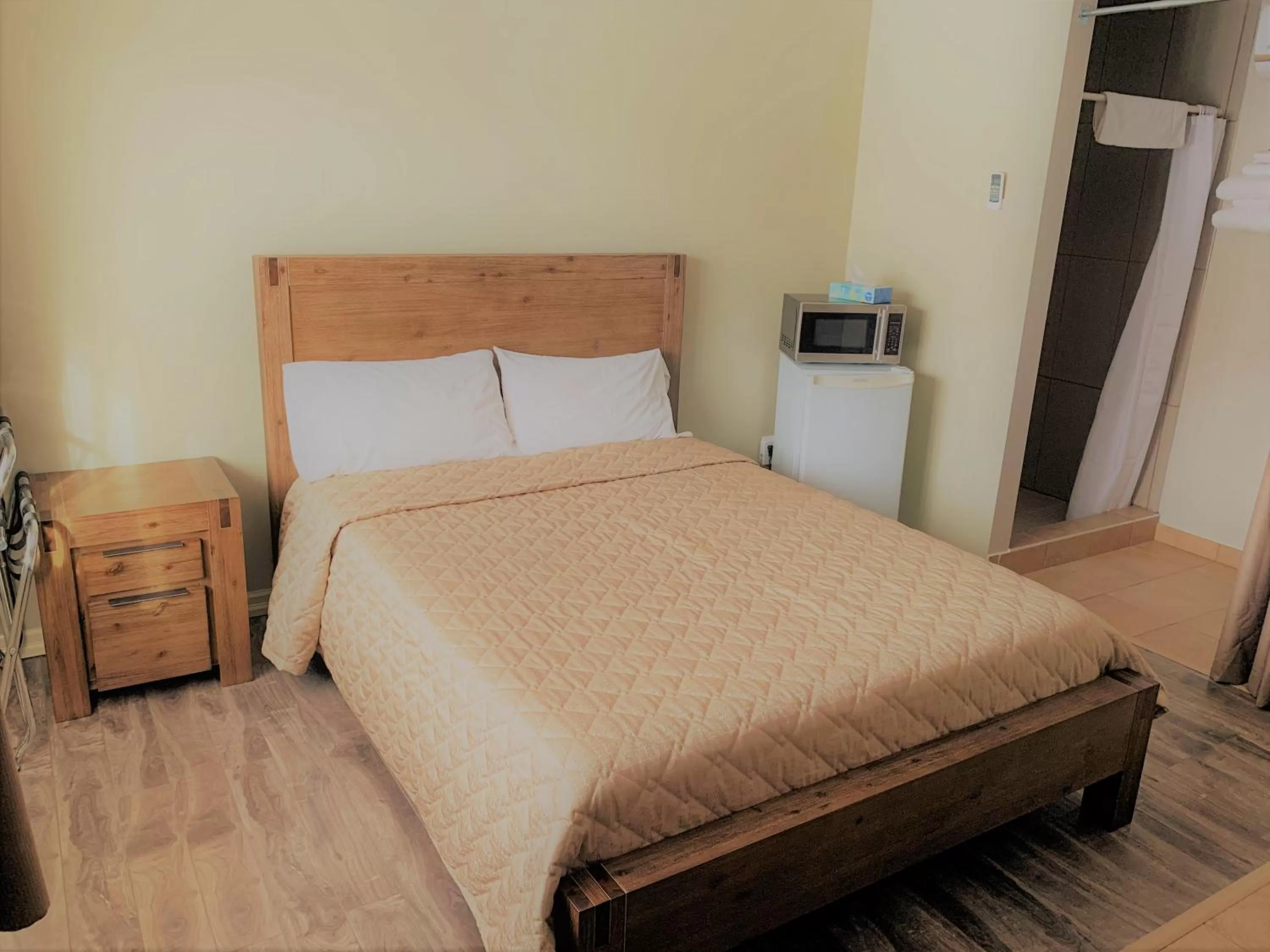 Bed in Hawberry Motel