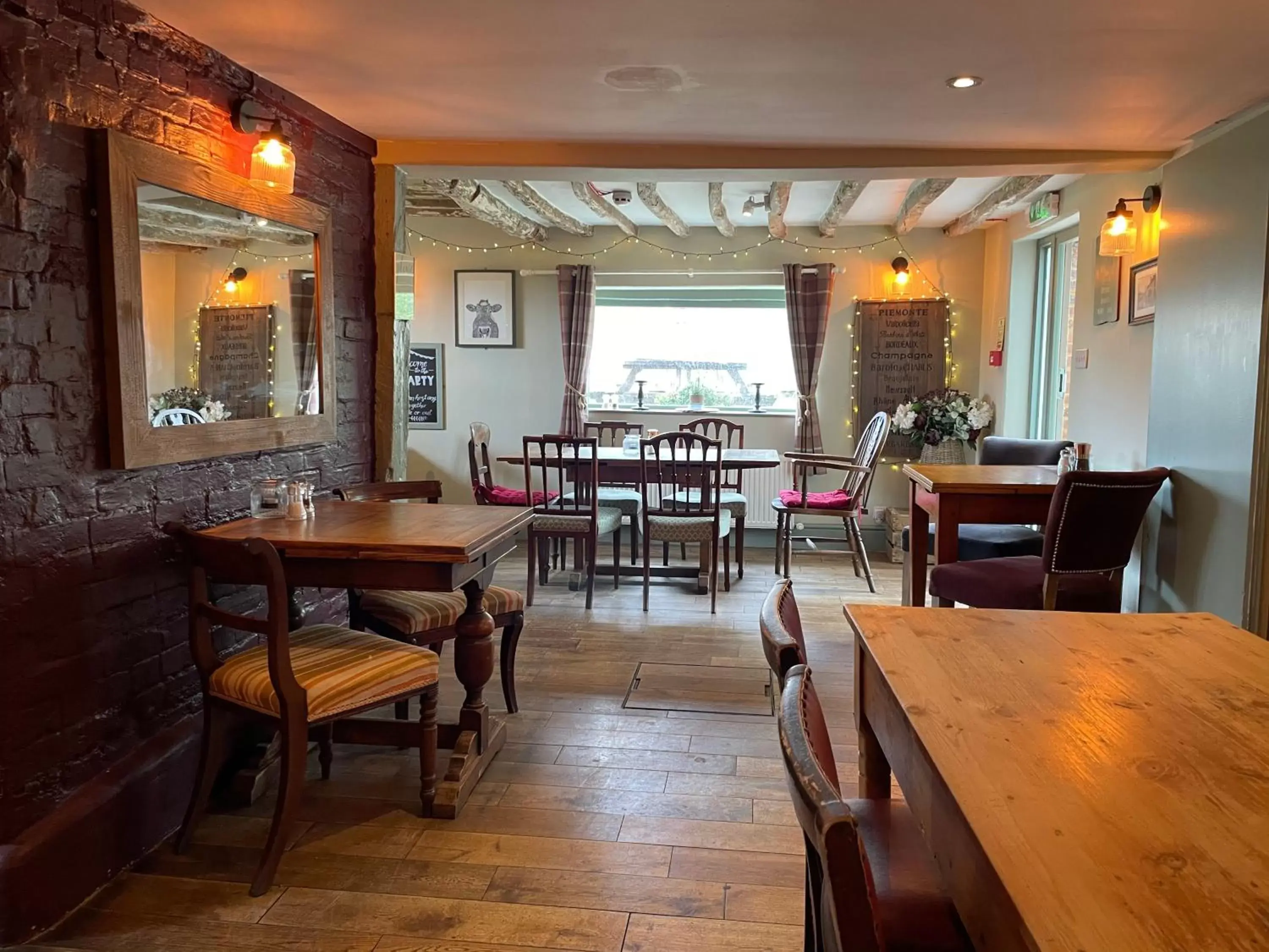 Dining area, Restaurant/Places to Eat in The Windmill Inn