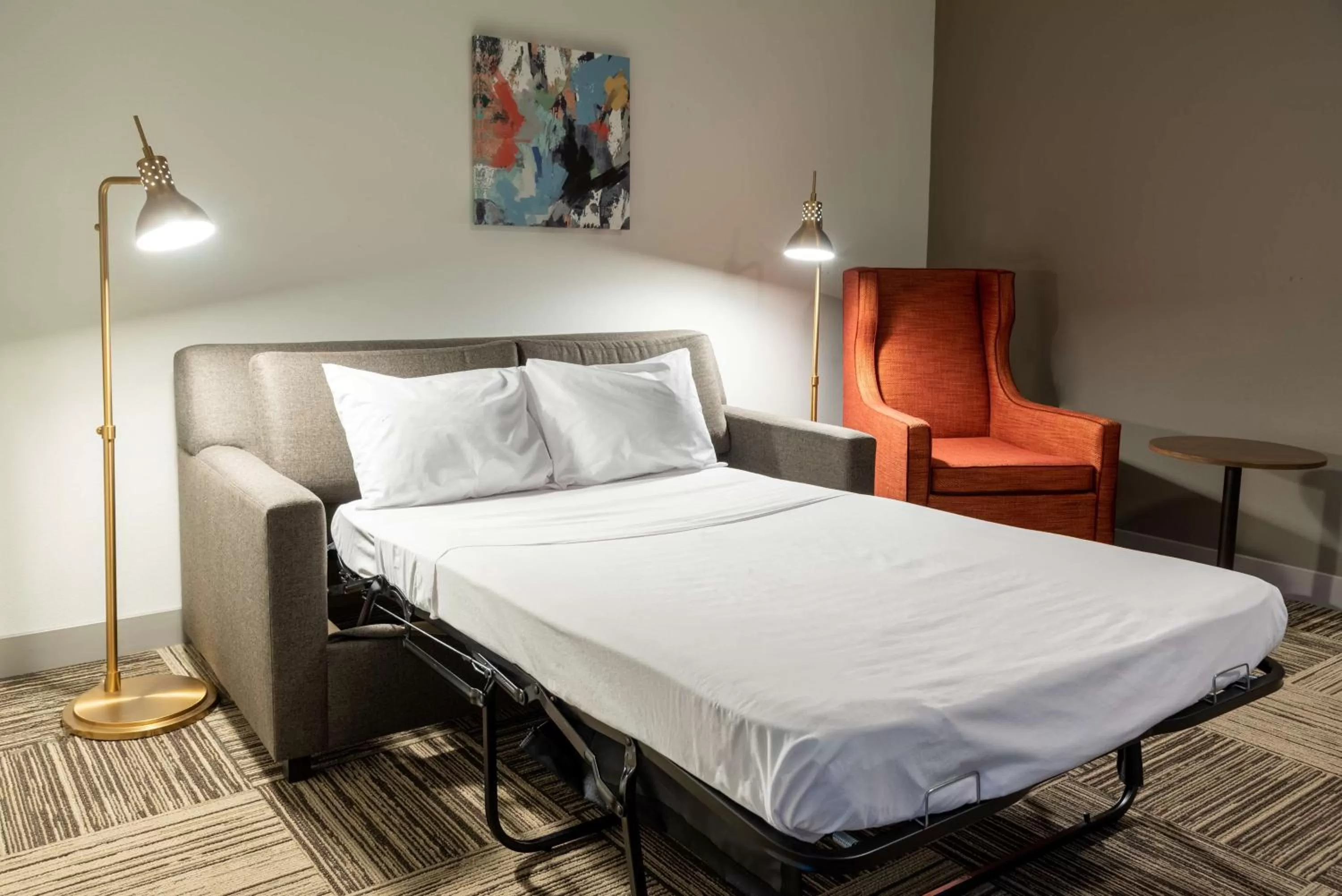 Living room, Bed in Hilton Garden Inn North Little Rock