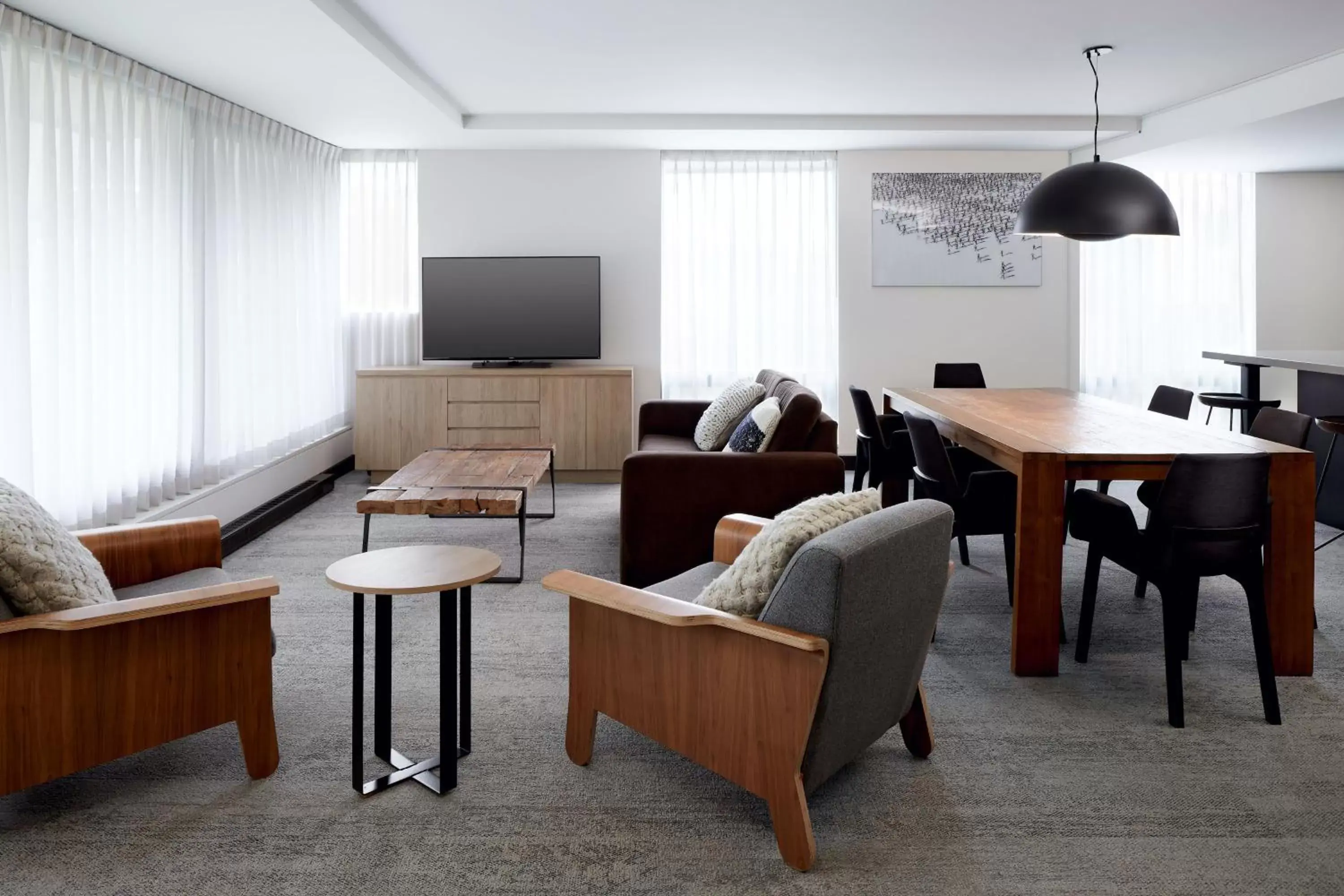 Living room, Seating Area in Delta Hotels by Marriott Mont Sainte-Anne, Resort & Convention Center