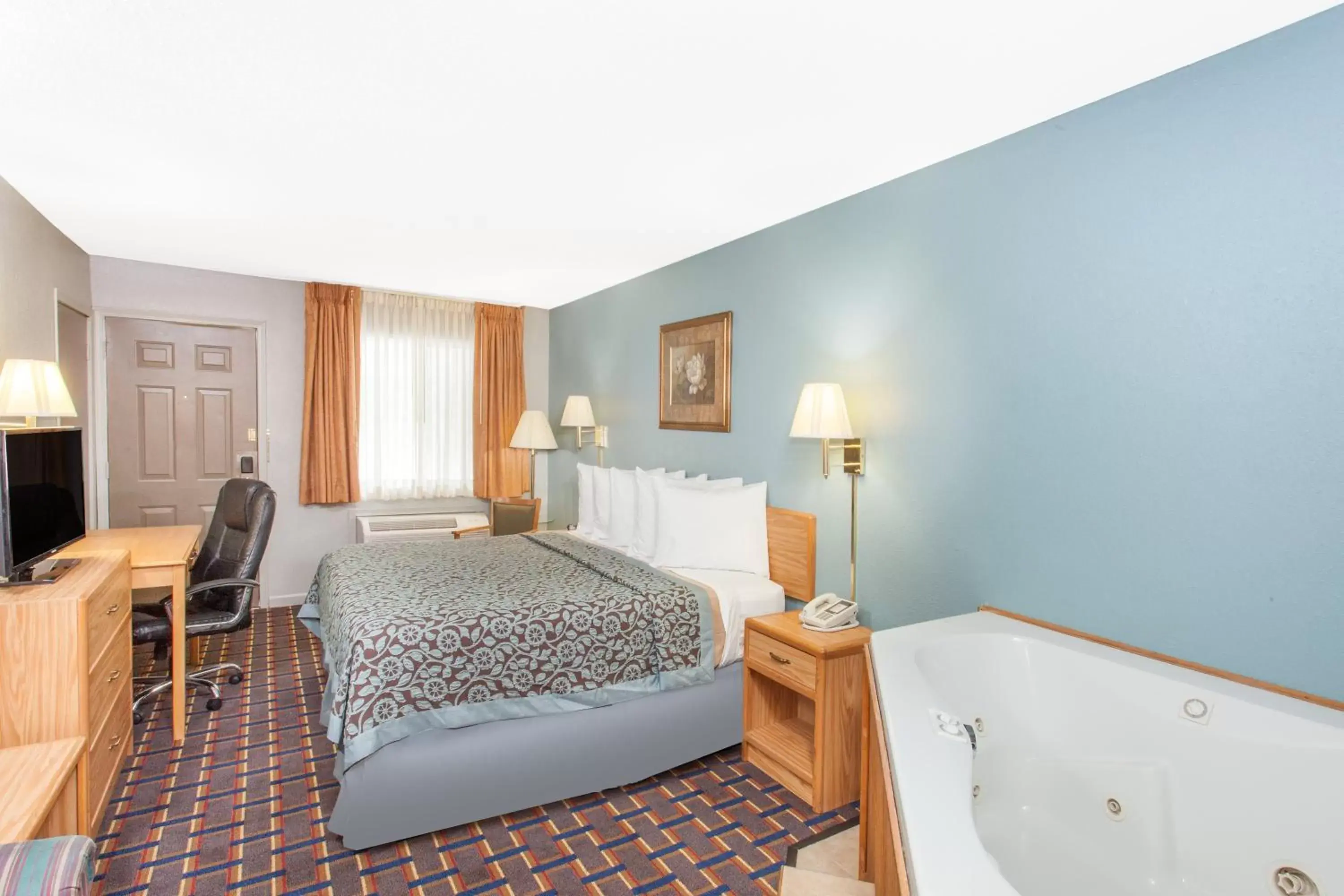 Bed in Days Inn by Wyndham Farmer City Bed in Days Inn by Wyndham Farmer City