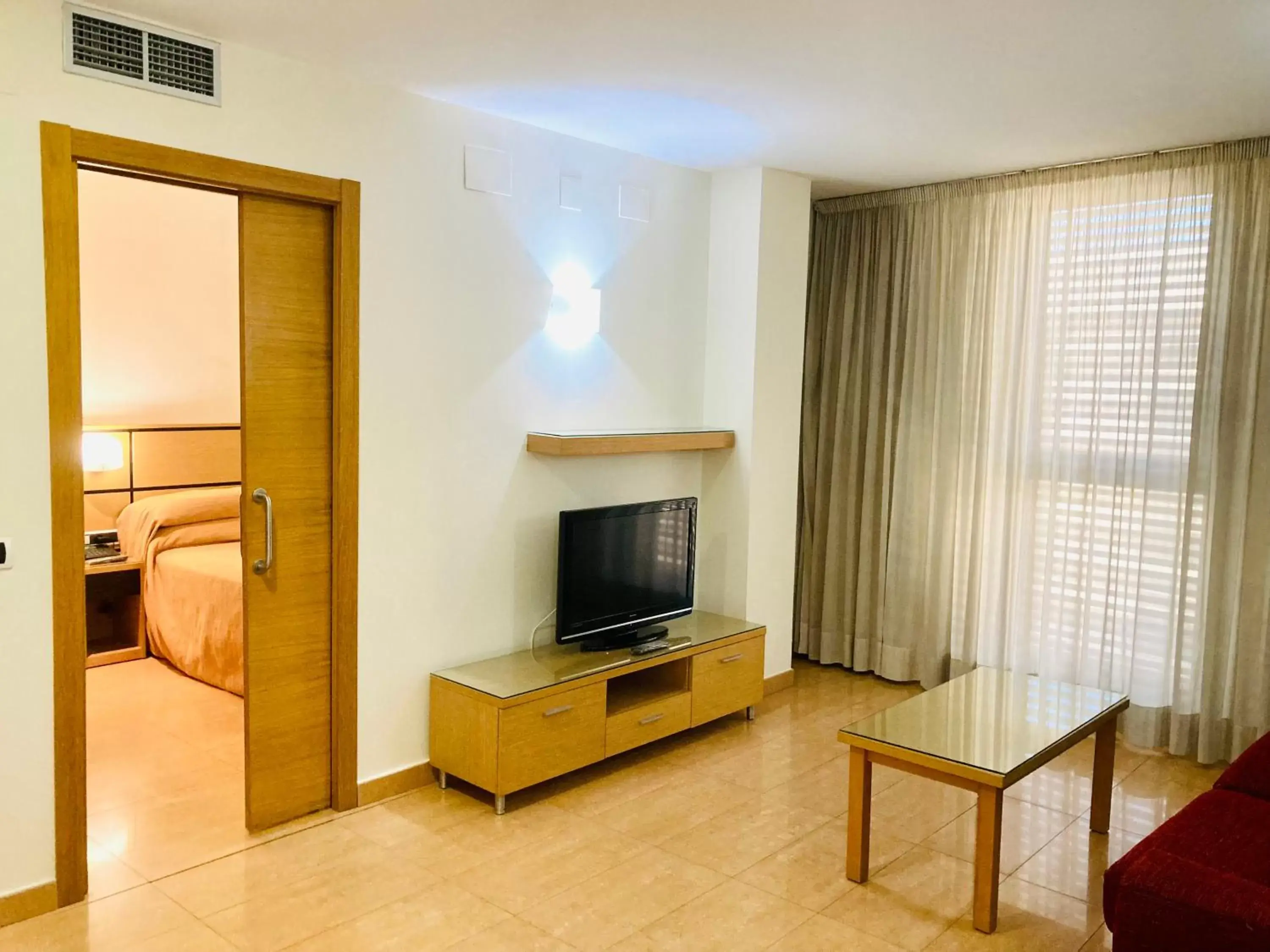 Dining area, TV/Entertainment Center in Doña Lola