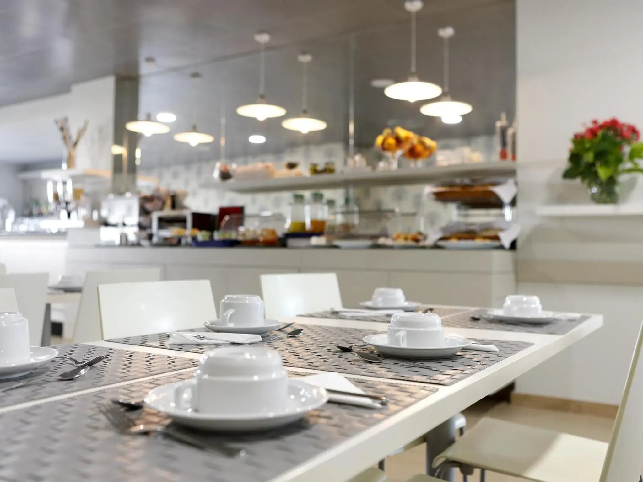 Dining area, Restaurant/Places to Eat in Cova da Iria Hotel