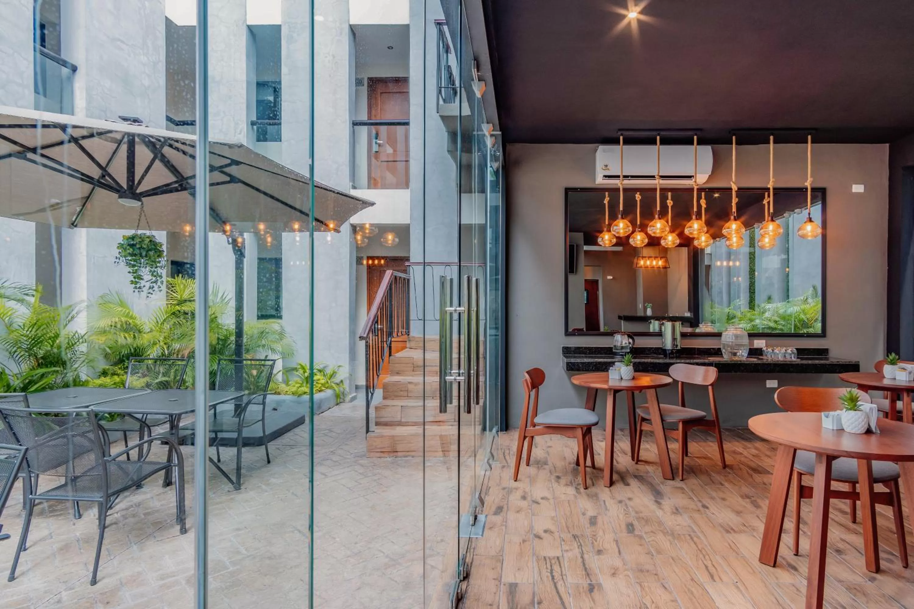 Restaurant/places to eat in Youssef Exceptionnel Merida