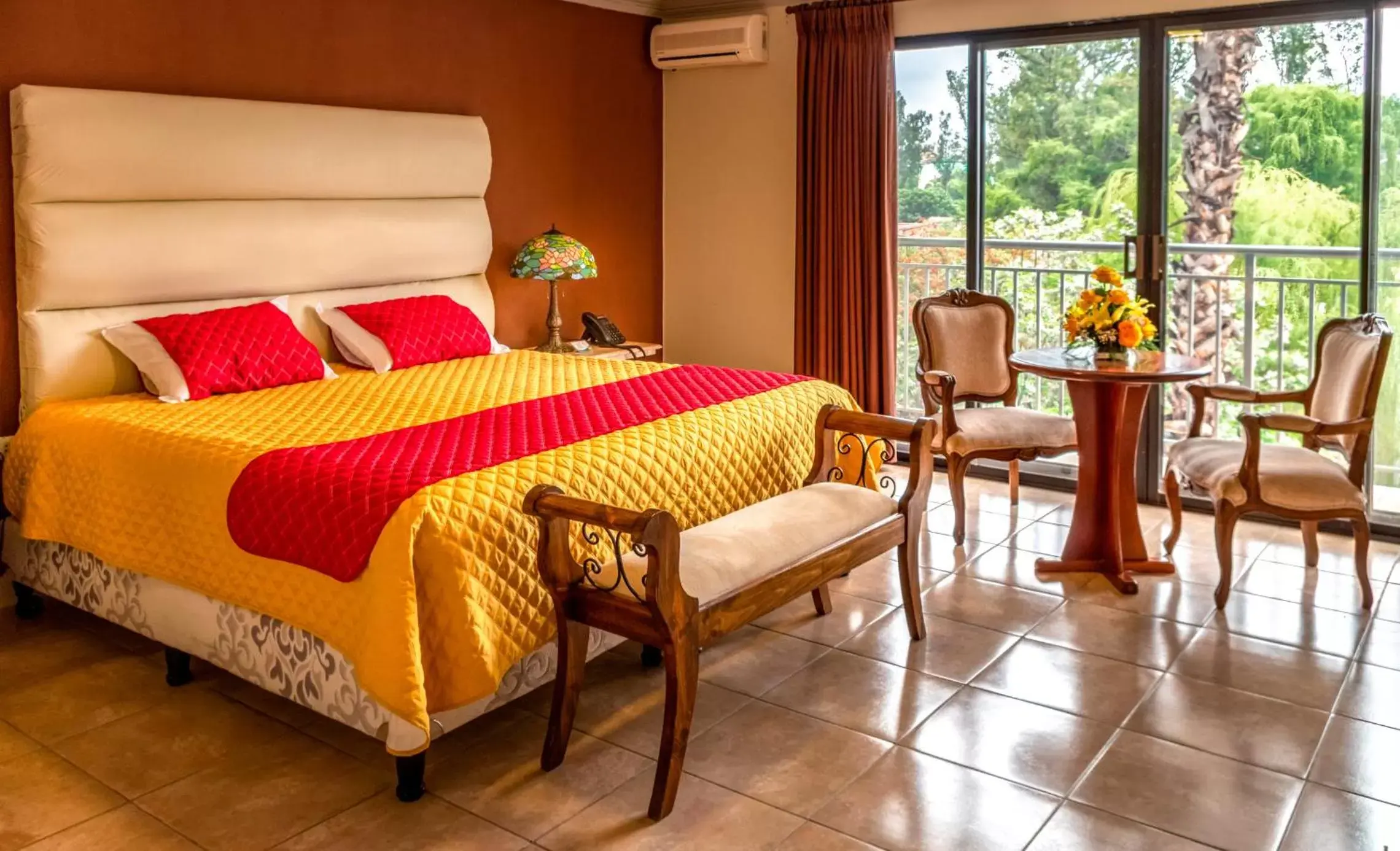 Bed in Hotel Los Ceibos