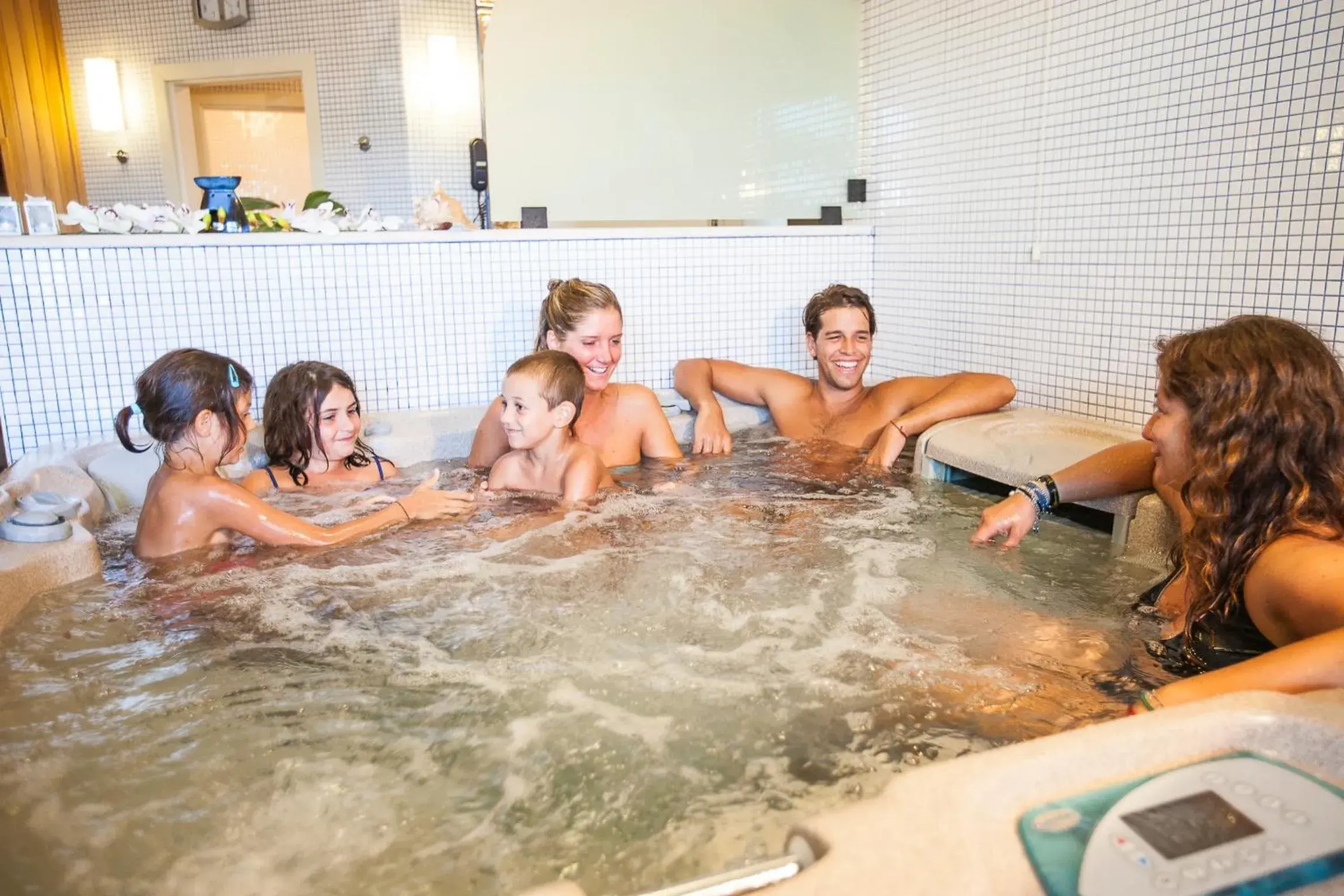 Hot Tub, Guests in Hotel San Francisco Spiaggia