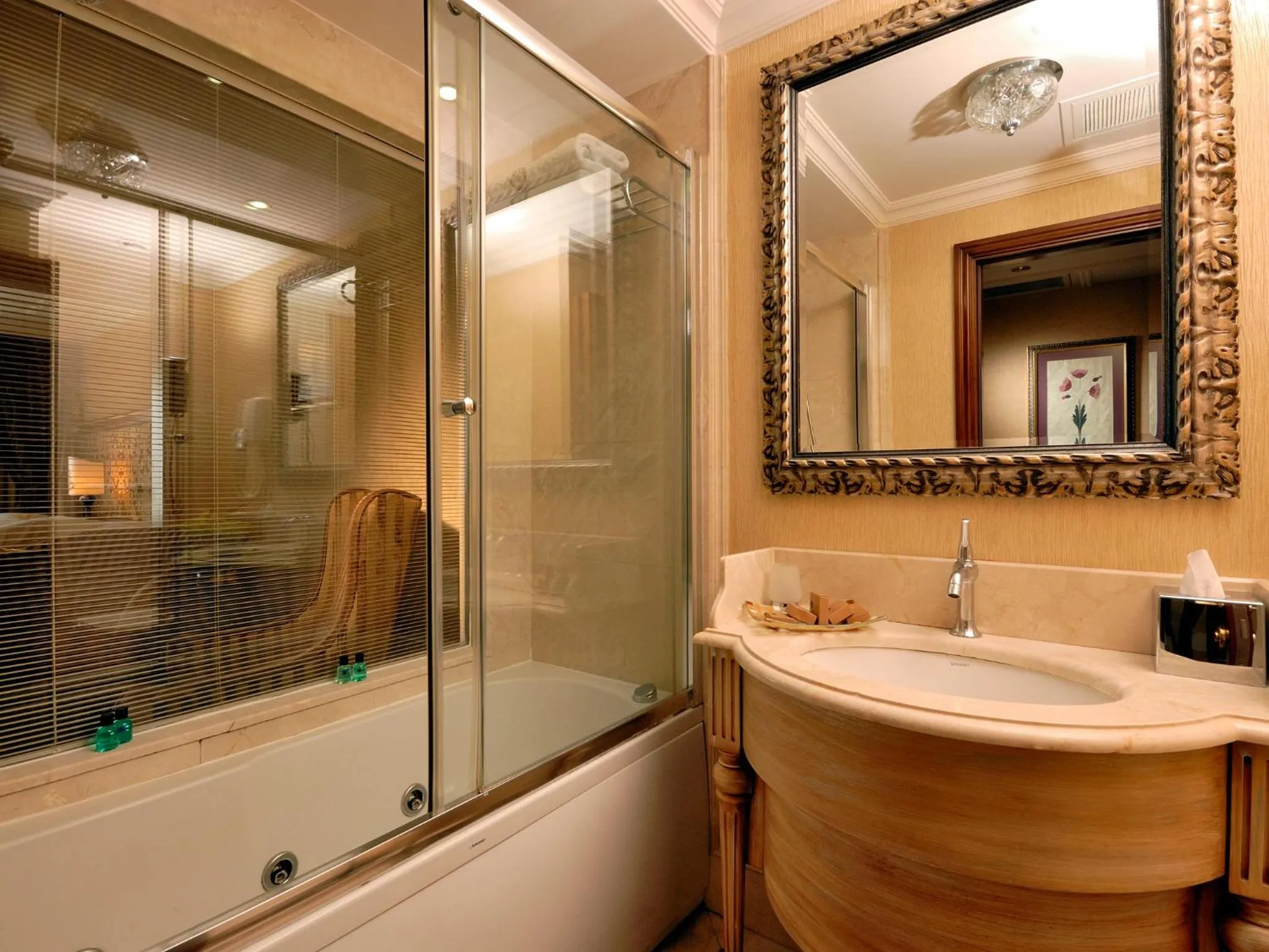 Bathroom in The Central Palace Taksim