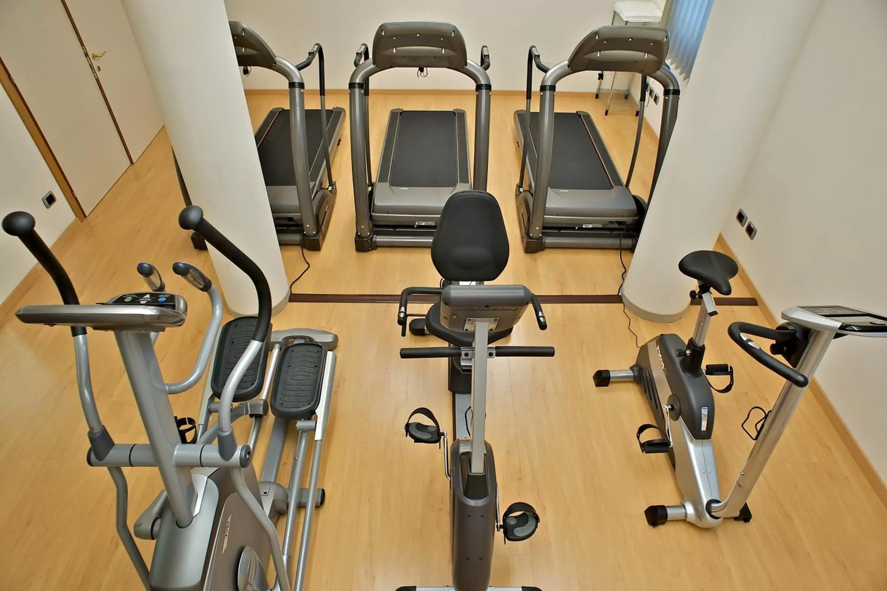 Fitness centre/facilities, Fitness Center/Facilities in Sam Hotel