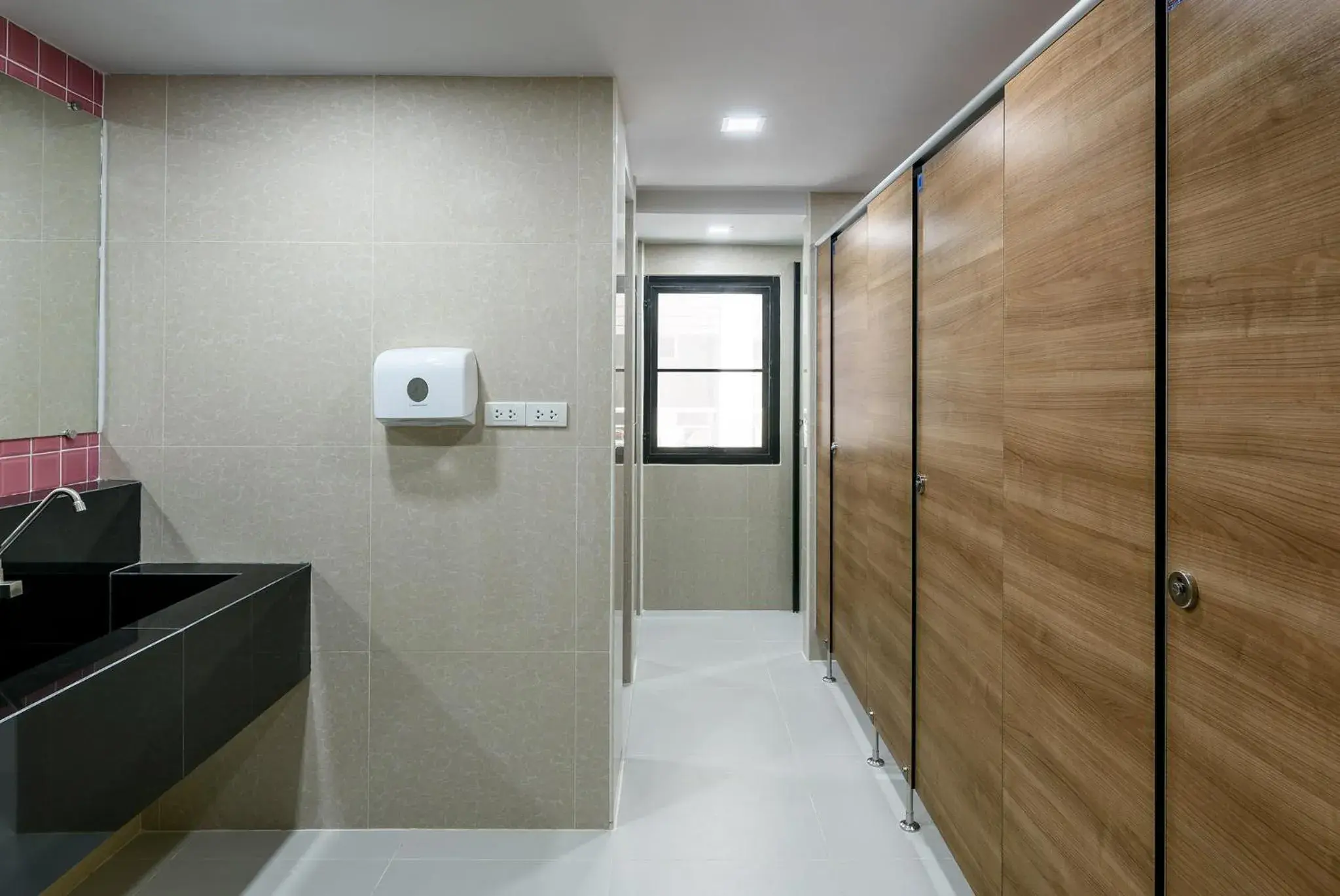 Toilet, Bathroom in Travelier Hostel