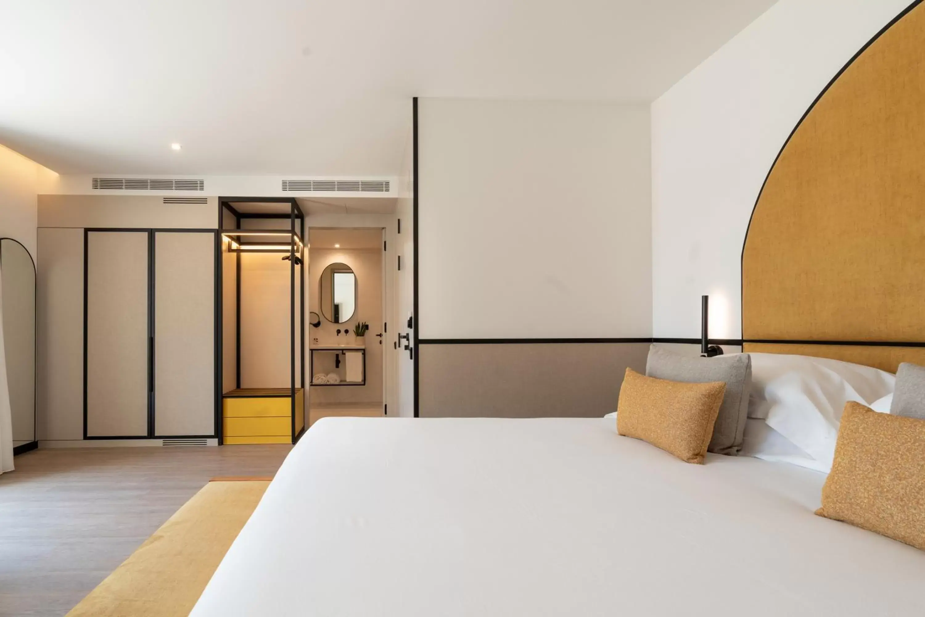 Bed in The Editory Garden Porto Hotel Bed in The Editory Garden Porto Hotel