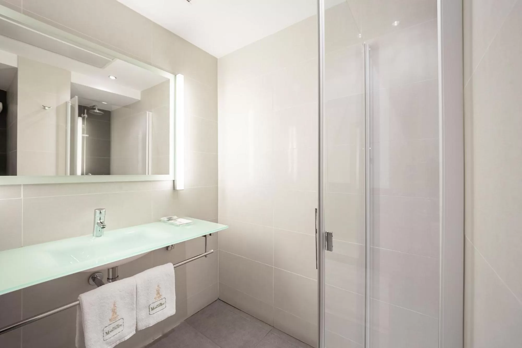 Shower in Maisonnave