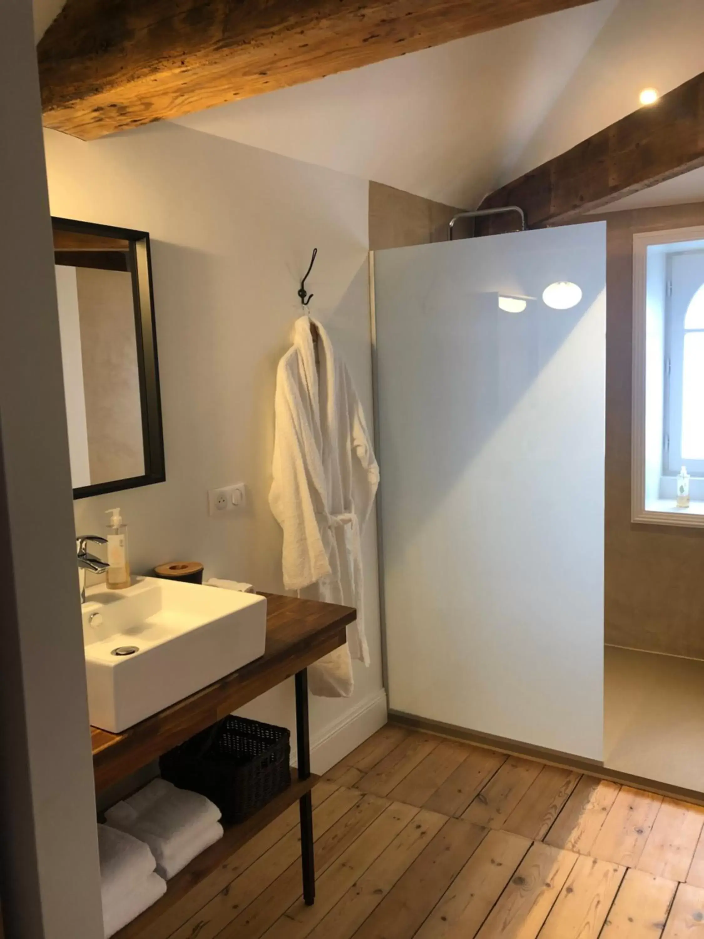 Shower, Bathroom in Le Clos des Queyries