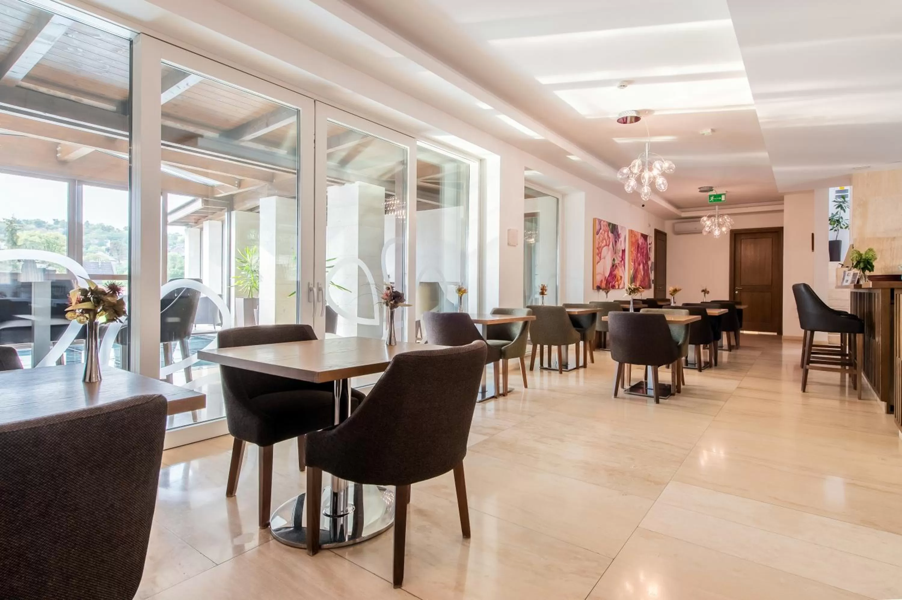 Restaurant/places to eat in Botrytis Borhotel