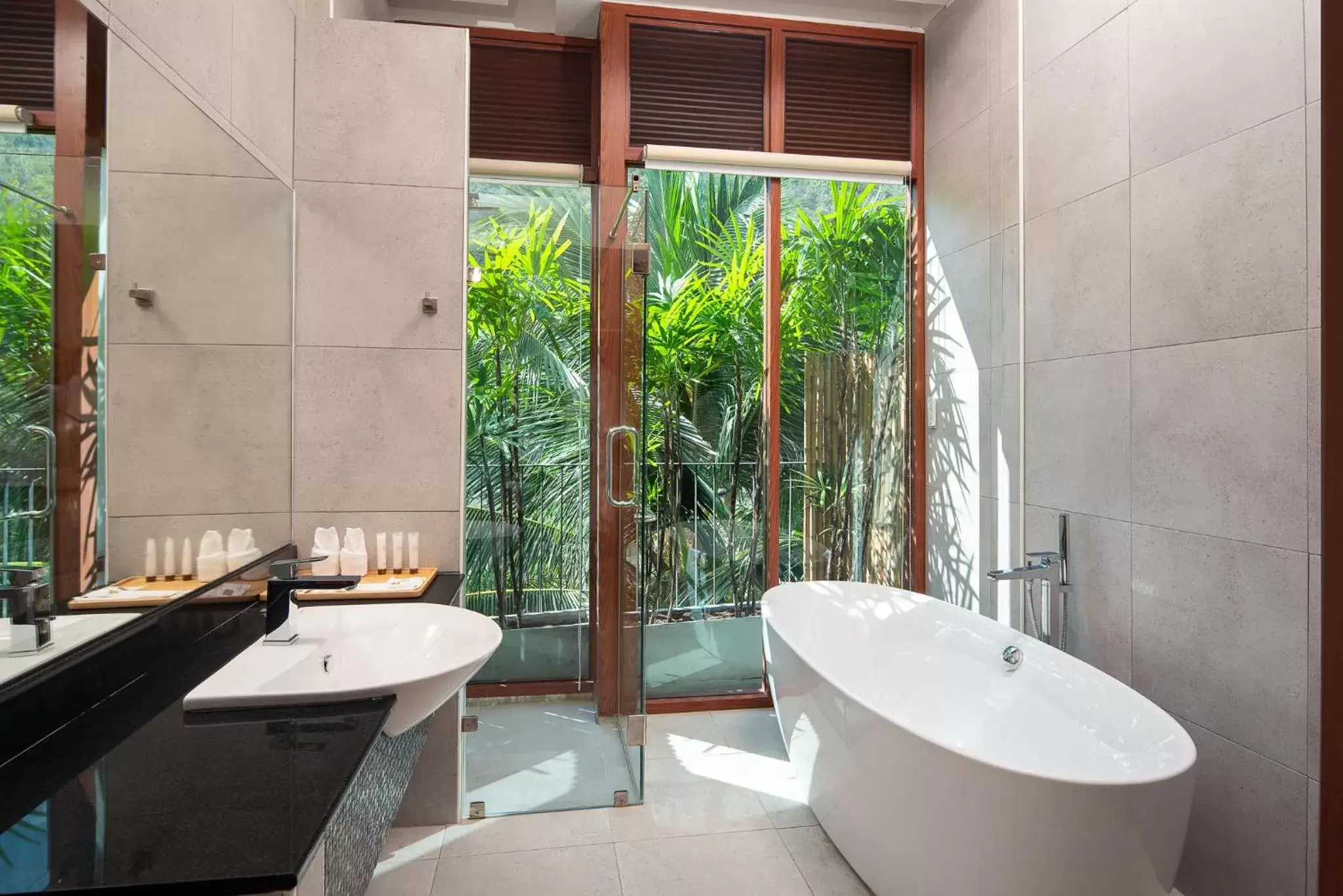 Shower, Bathroom in La Isla Pranburi Beach Resort