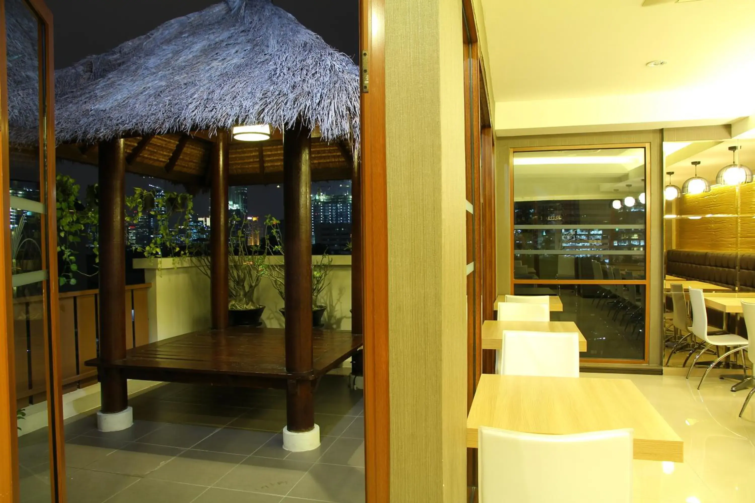 Restaurant/places to eat in Rasuna Mansion Restaurant/places to eat in Rasuna Mansion