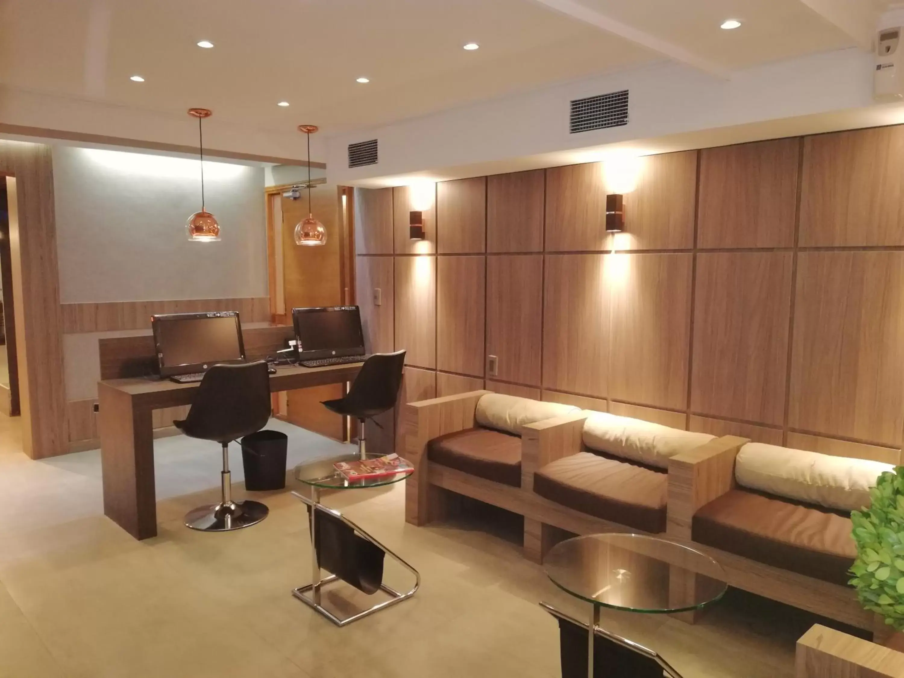 Business facilities in Hotel Diego de Velazquez