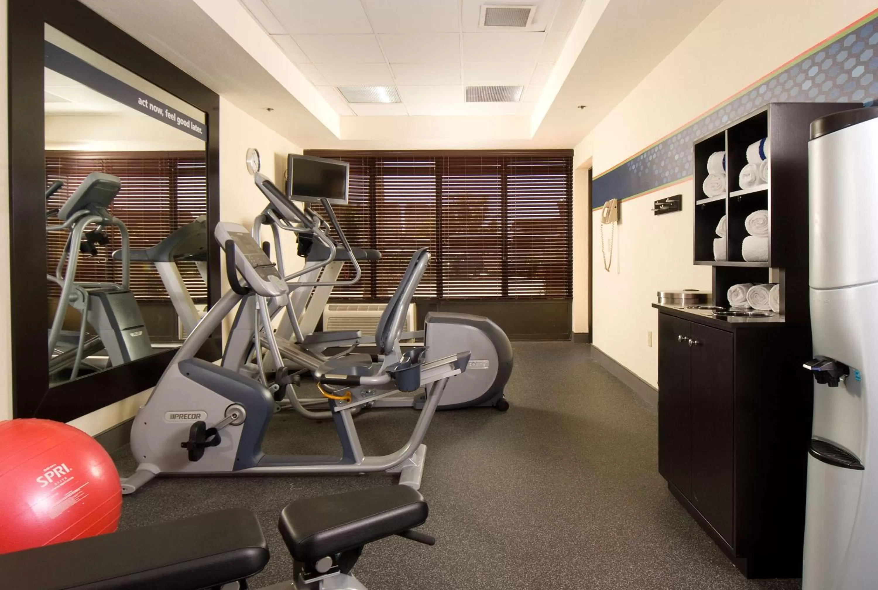 Fitness centre/facilities in Hampton Inn Orlando Near Universal Blv/International Dr