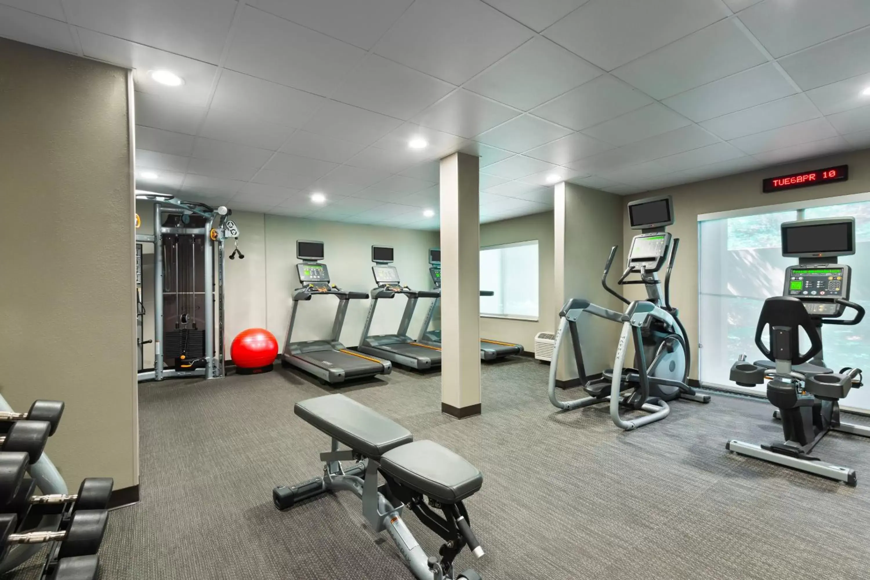 Fitness centre/facilities, Fitness Center/Facilities in Courtyard Lafayette Airport