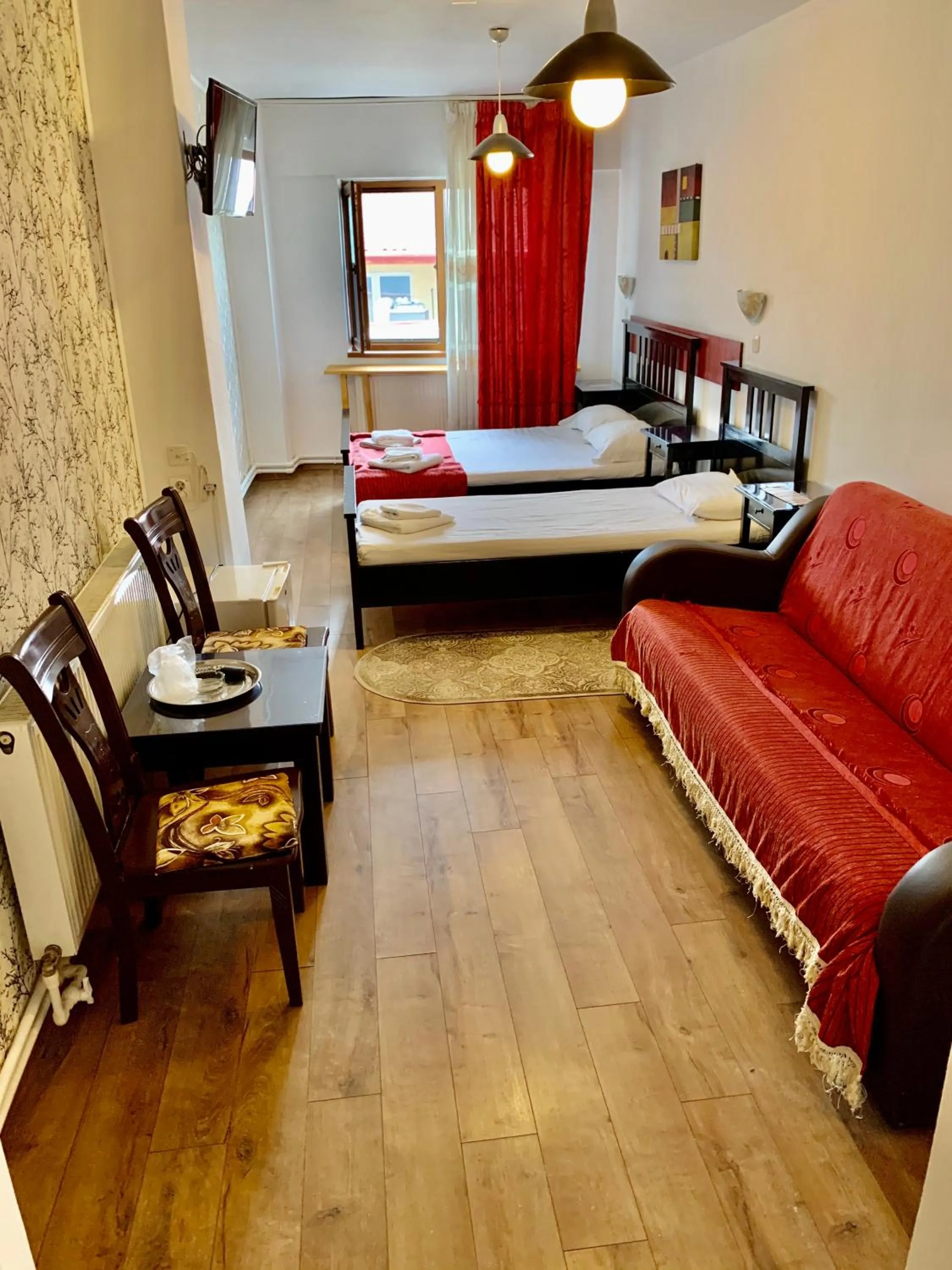 Photo of the whole room, Bed in Hotel Funnytime