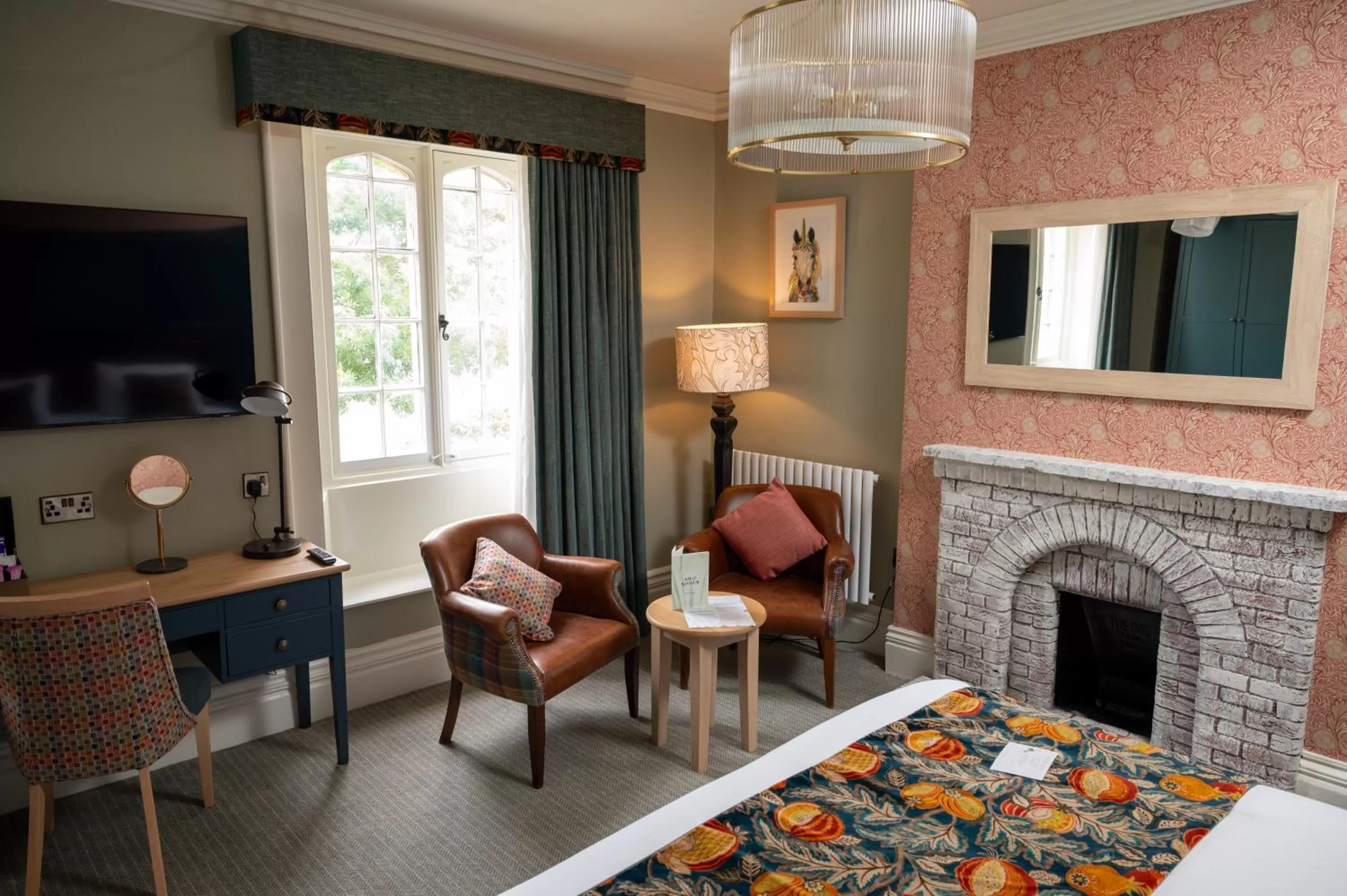 TV/Entertainment Center in The Royal Inn by Chef & Brewer Collection