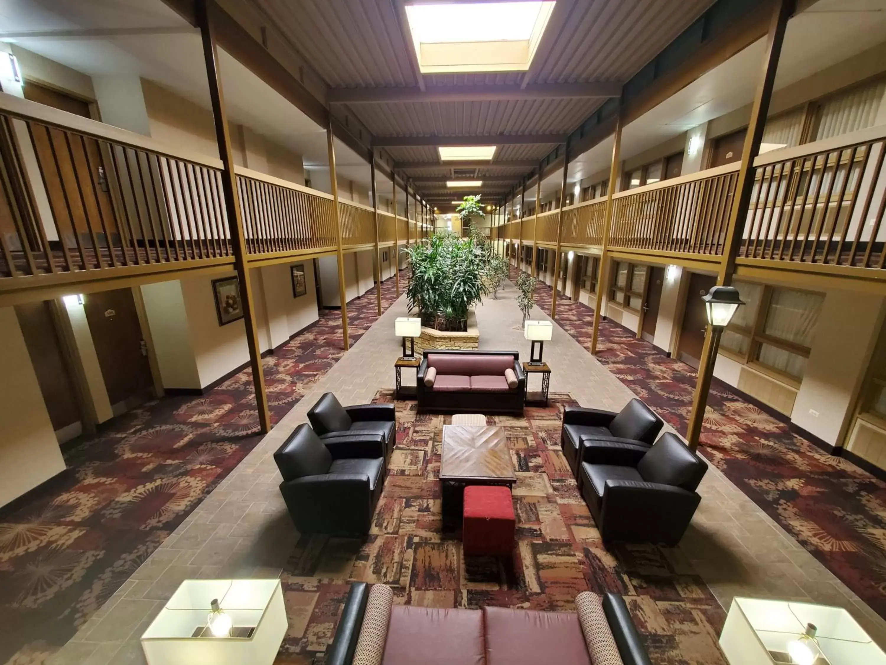 Seating area in Ramkota Hotel Watertown