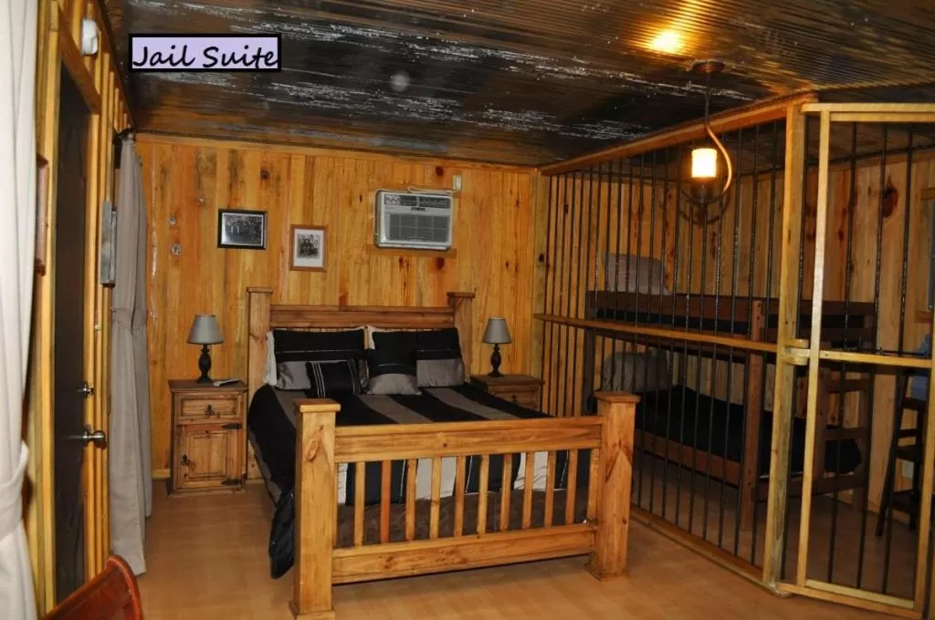 Bed in Diamonds Old West