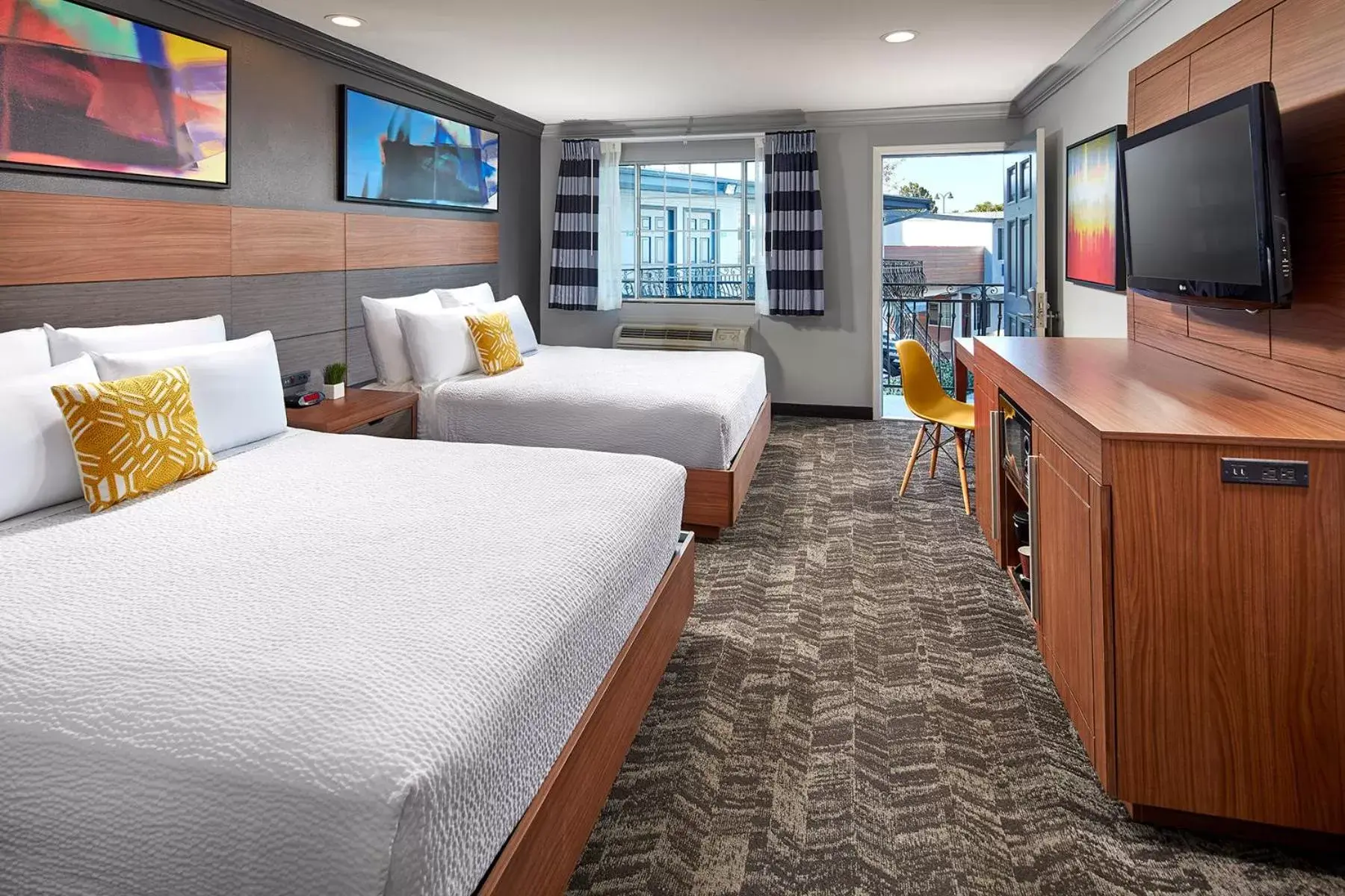 Bed in Studio Inn & Suites at Promenade Downey Bed in Studio Inn & Suites at Promenade Downey