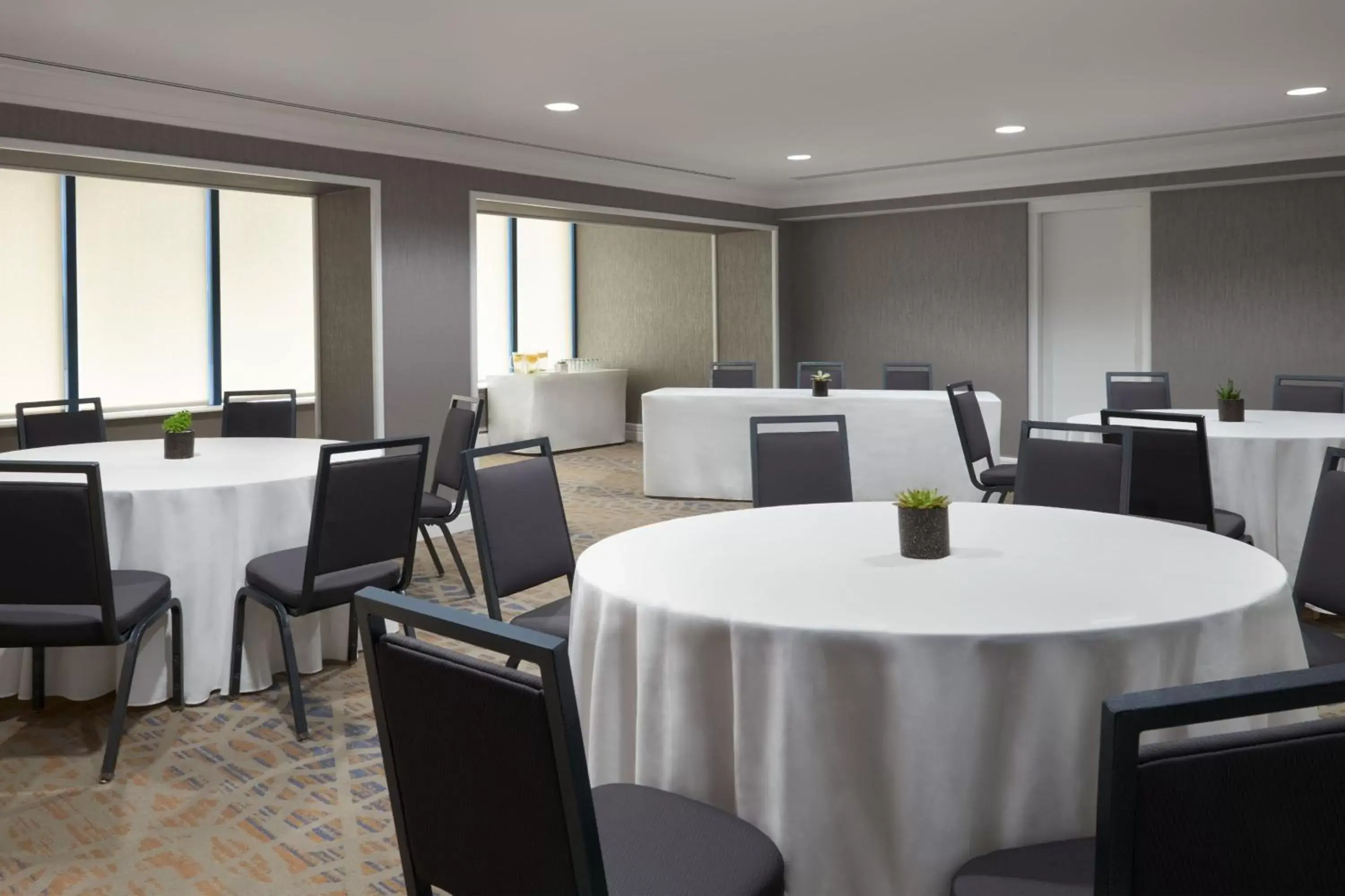 Meeting/conference room in Sheraton Parkway Toronto North Hotel & Suites