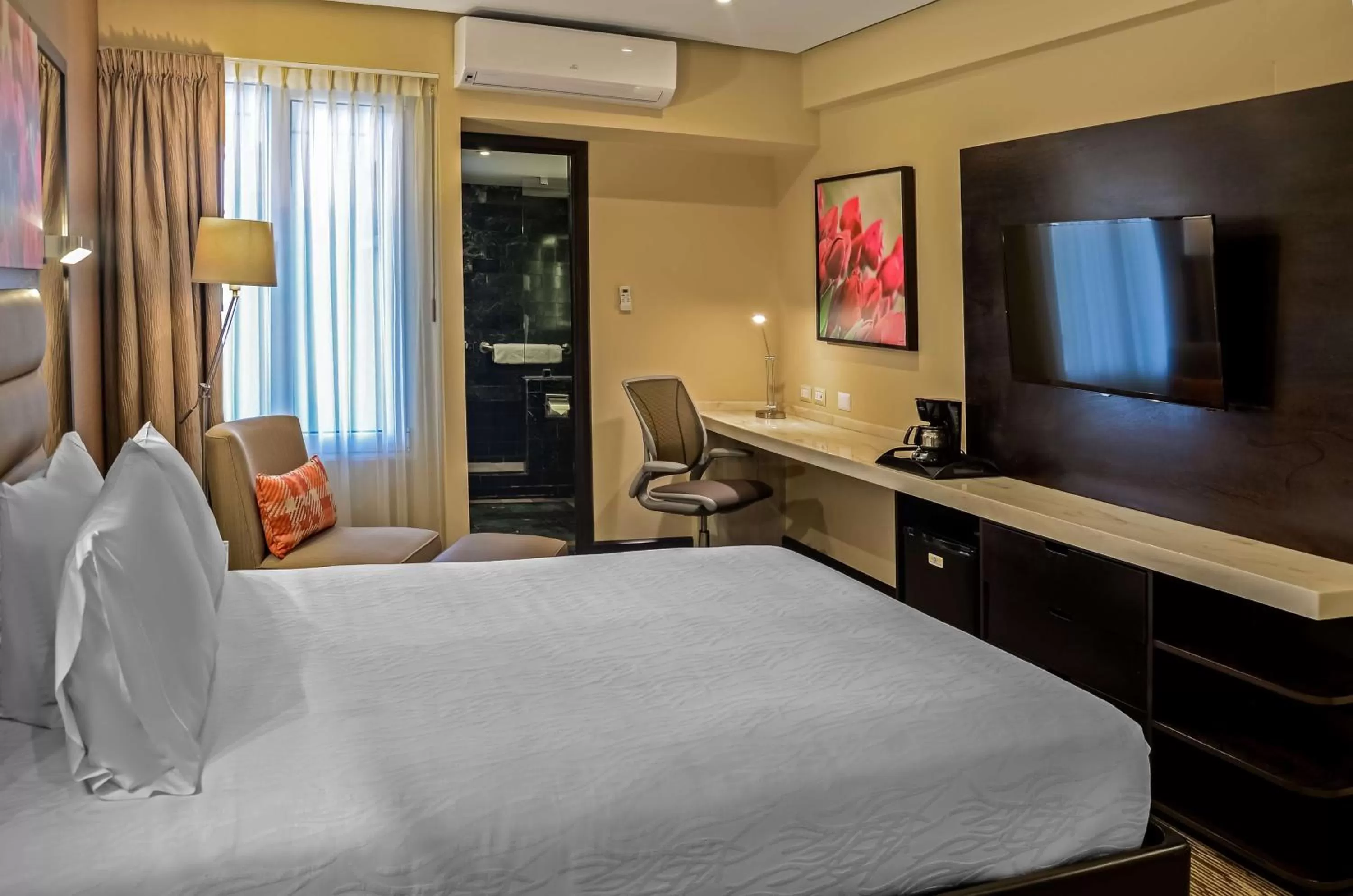 Bed in Hilton Garden Inn Guatemala City