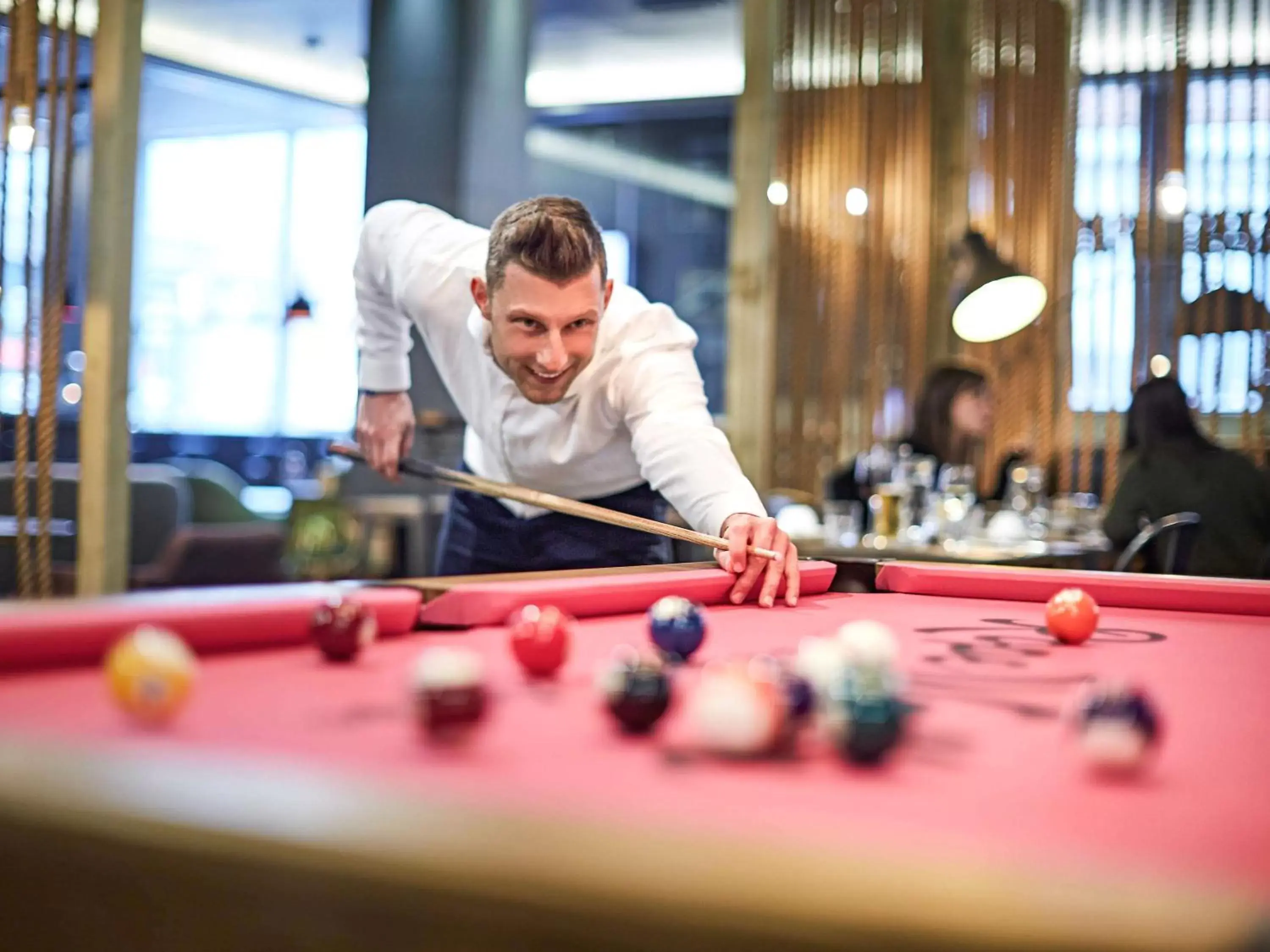 Lounge or bar, Billiards in Novotel Liverpool Centre