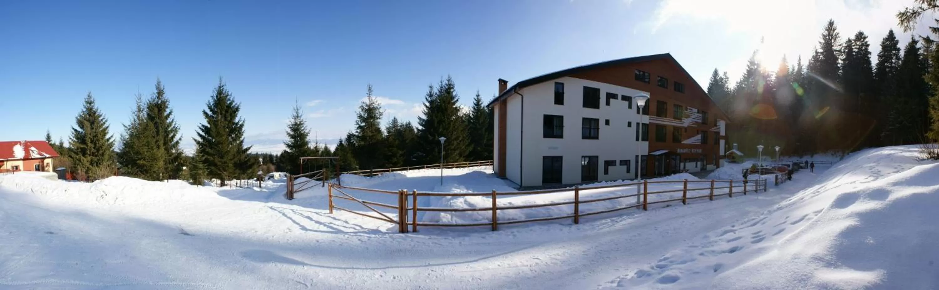Property building in Mountain-Rest Pension