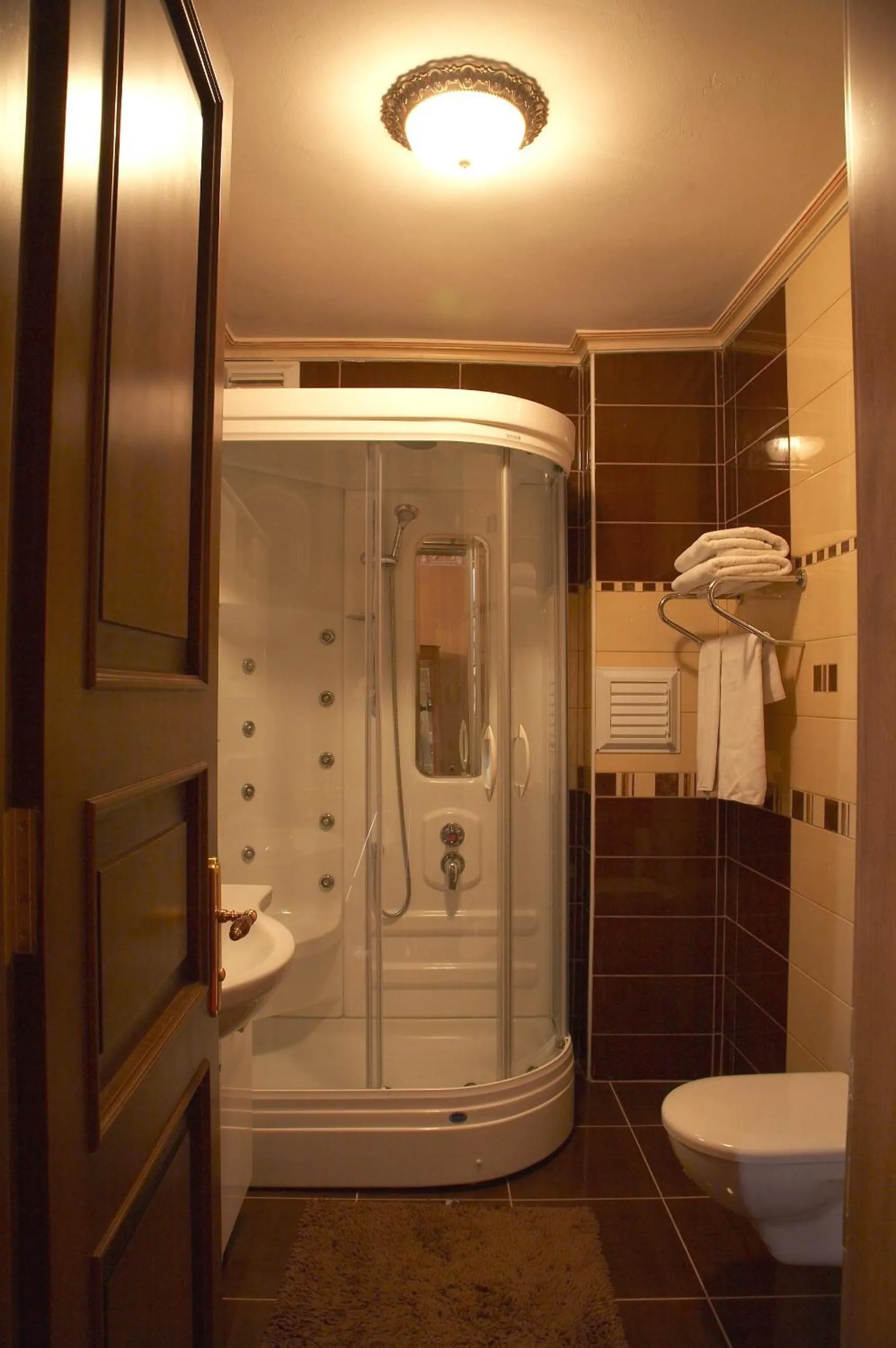 Bathroom in Grand Hotel de Londres