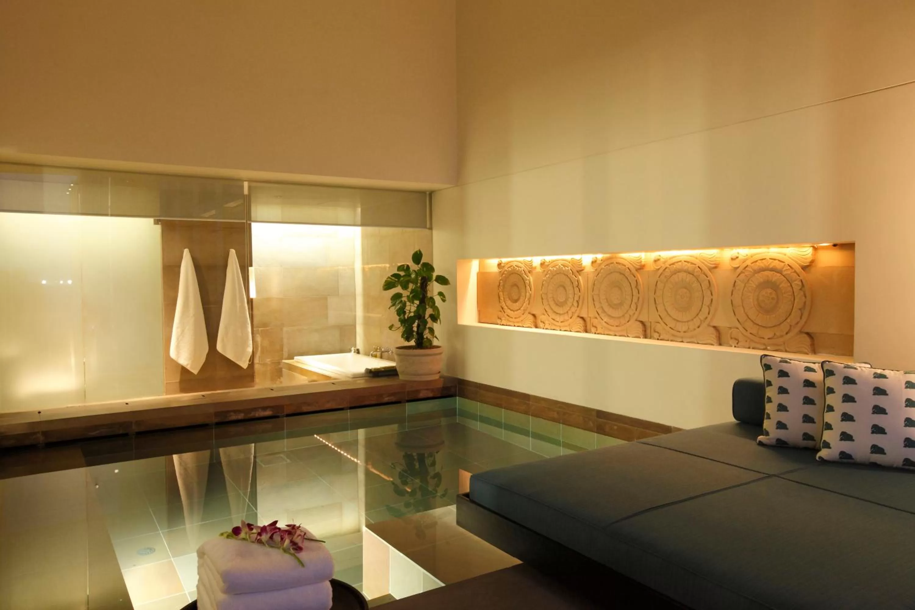 Swimming pool in The Lodhi – A member of The Leading Hotels Of The World