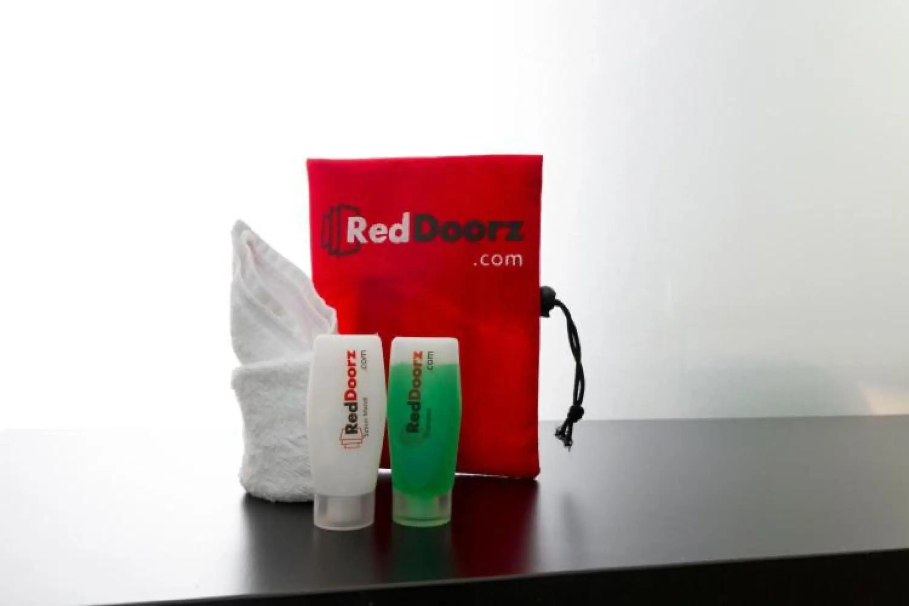 RedDoorz near Central Park Mall