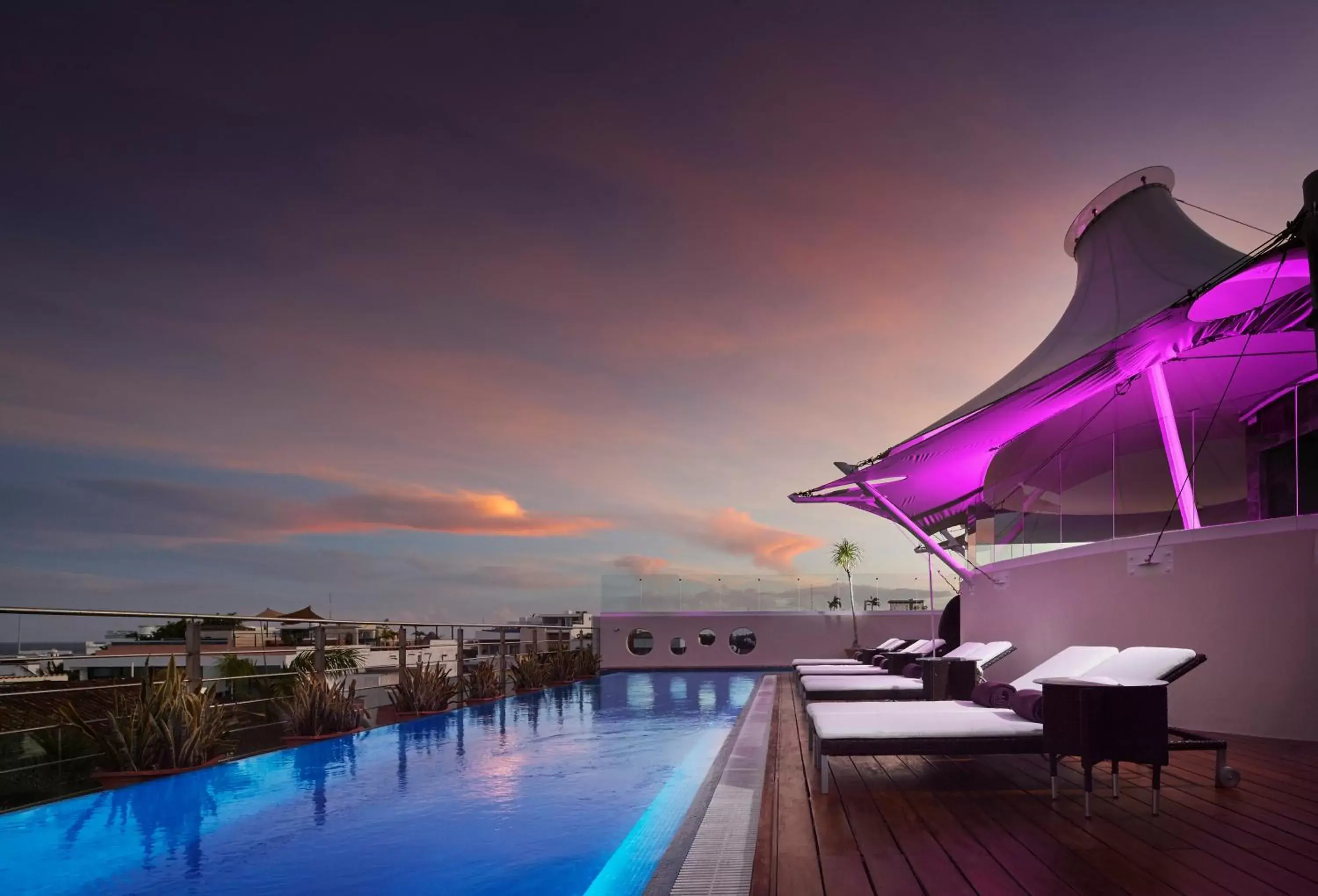 Pool view, Swimming Pool in Senses Quinta Avenida Hotel By Artisan