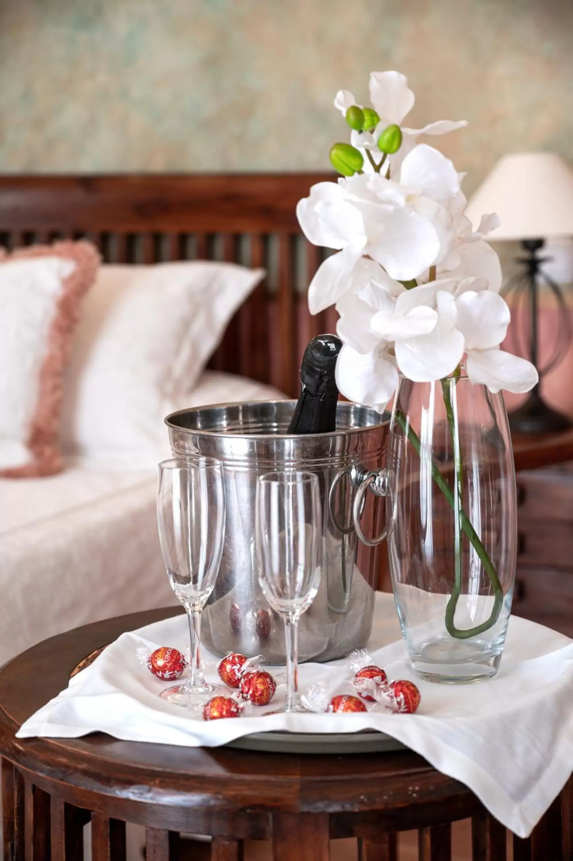 Decorative detail, Bed in Jardin de la Abadia, Arroyo de la Encomienda Decorative detail, Bed in Jardin de la Abadia, Arroyo de la Encomienda