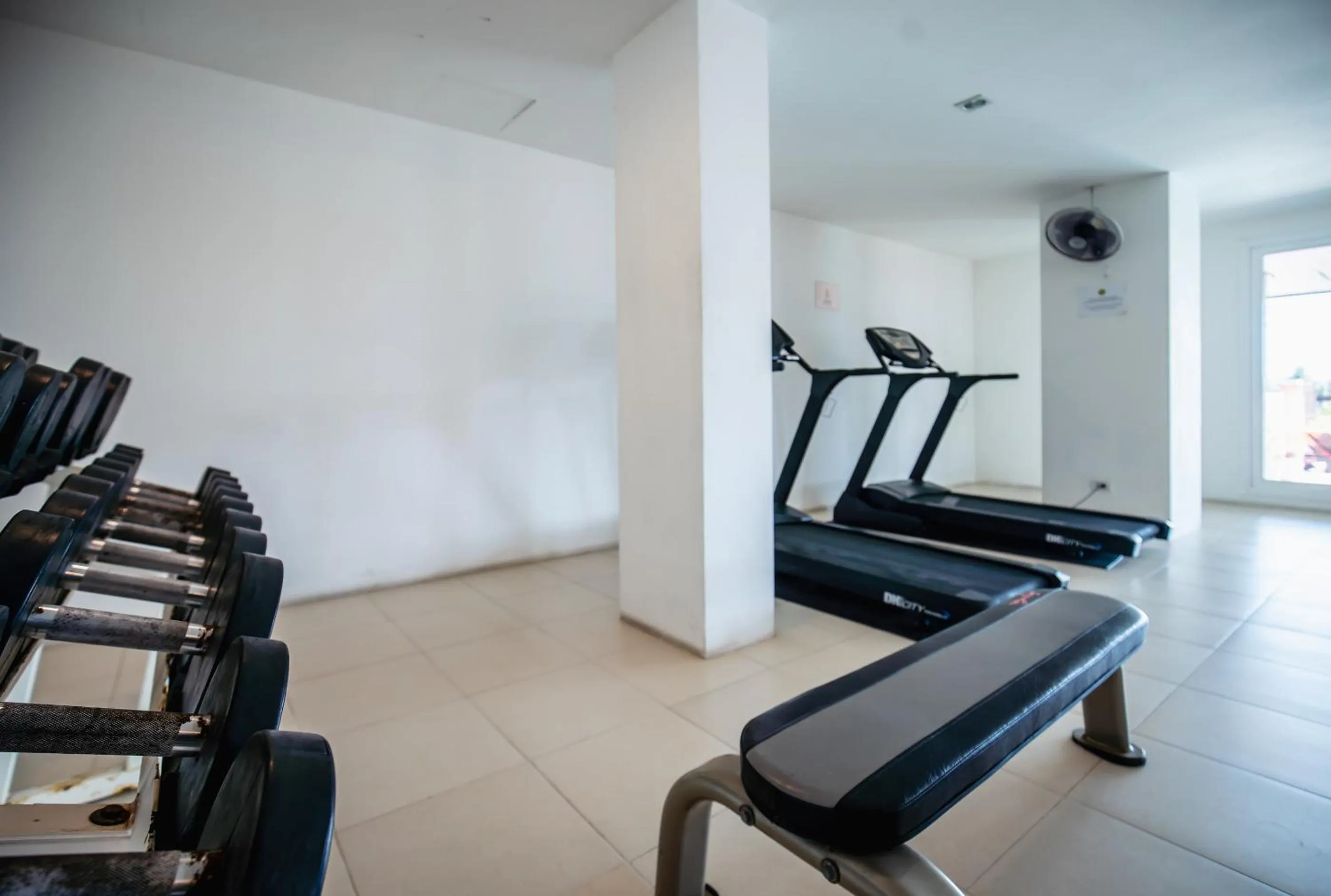 Fitness centre/facilities in Ratana Hotel Chalong