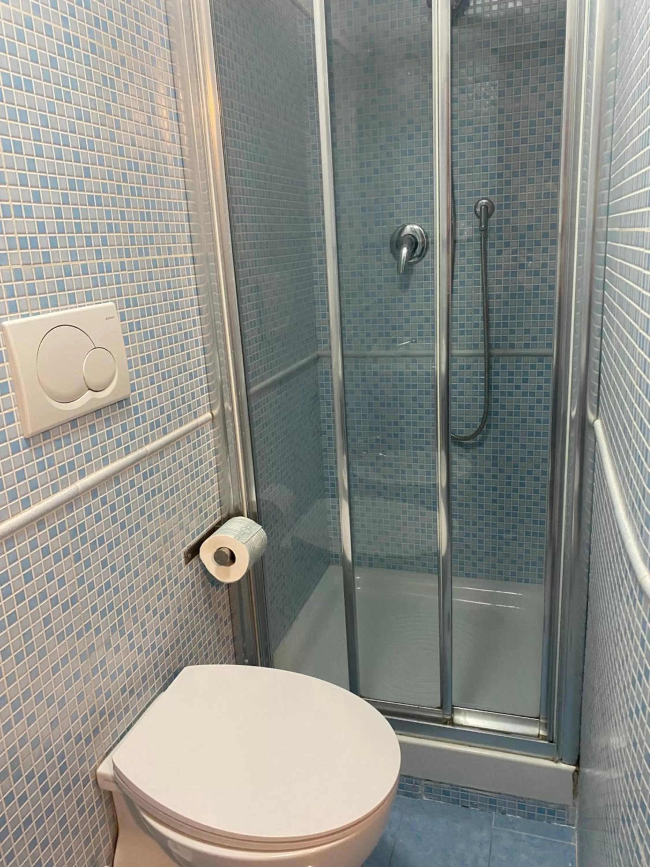 Bathroom in AmareRomaRooms