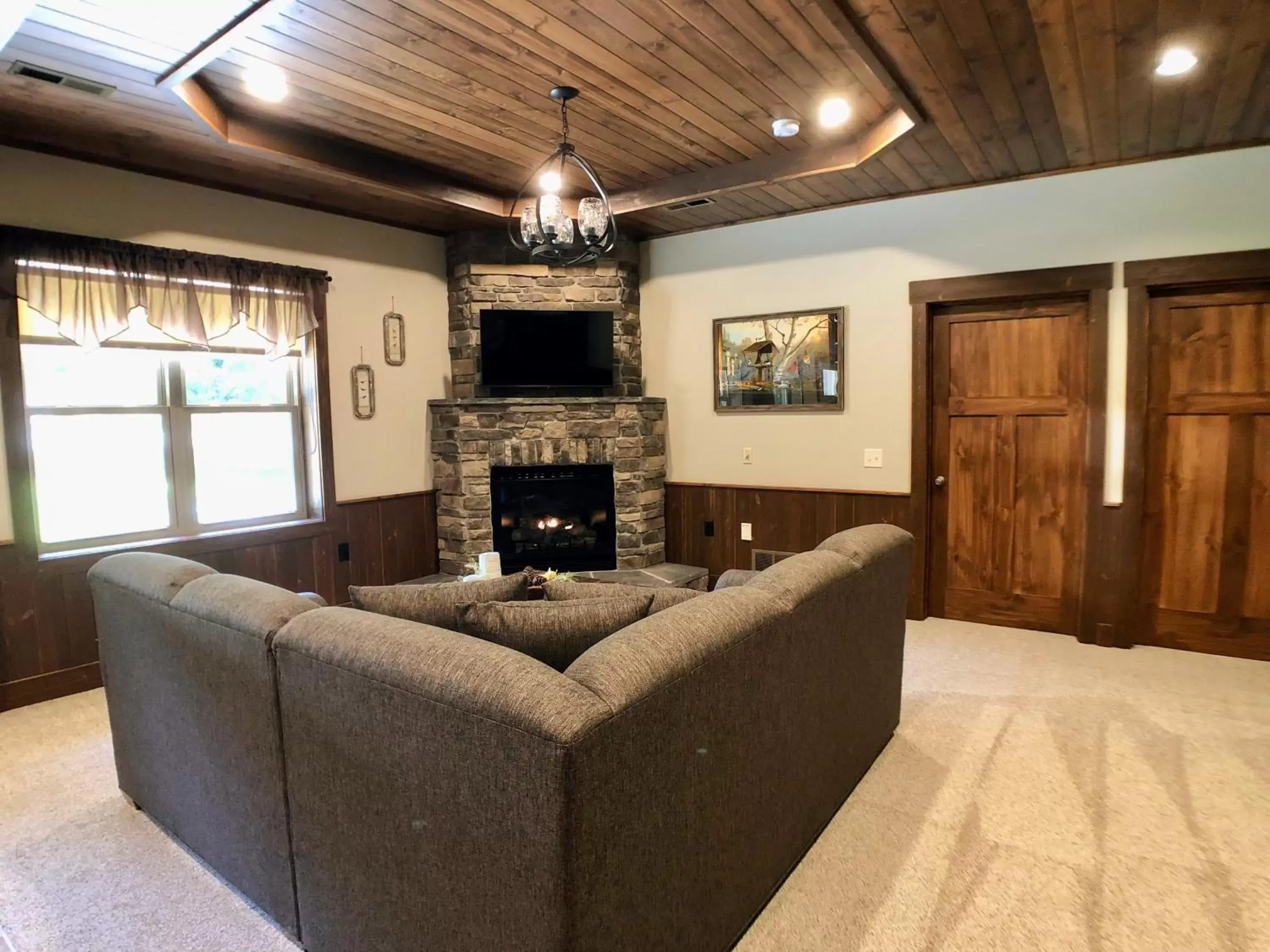 Seating Area in Sojourner's Lodge & Log Cabin Suites