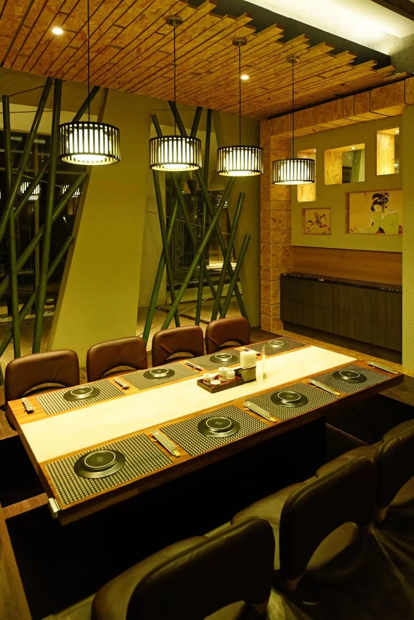 Restaurant/places to eat in Holiday Inn Cikarang Jababeka by IHG